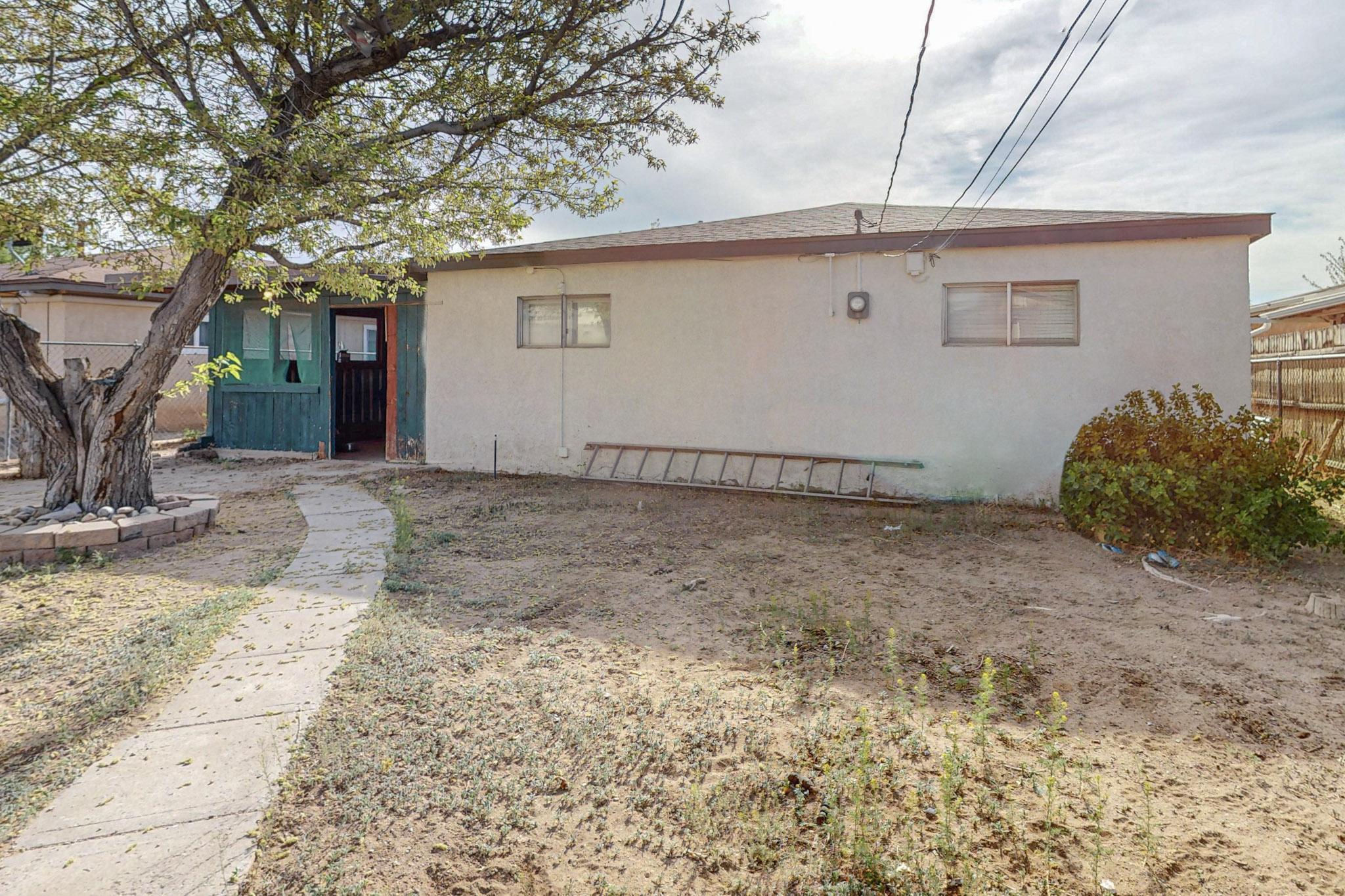 120 Espejo Street NE, Albuquerque, New Mexico 87123, 3 Bedrooms Bedrooms, ,2 BathroomsBathrooms,Residential,For Sale,120 Espejo Street NE,1061293