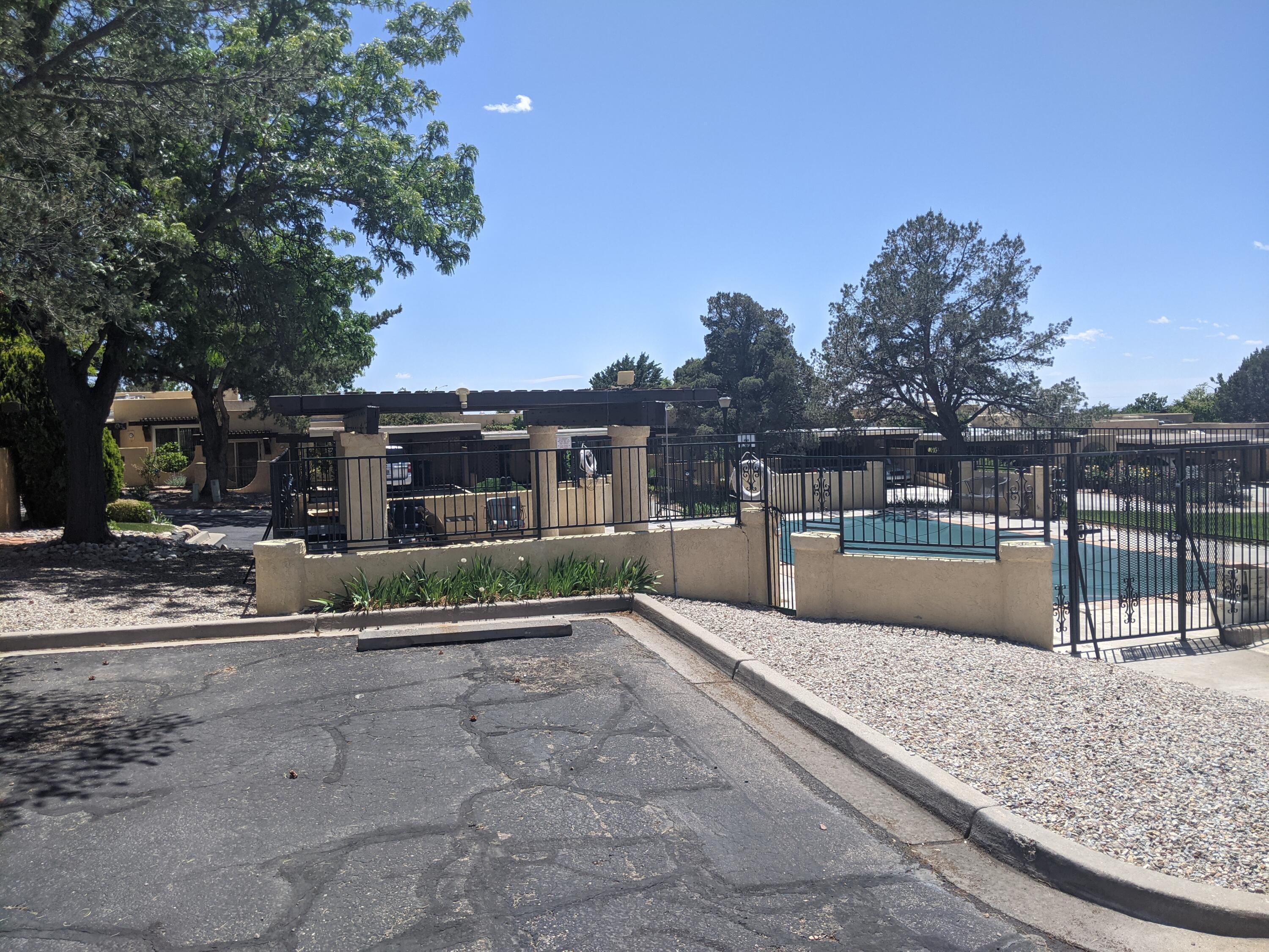 7 Casa Hermosa Drive NE 7, Albuquerque, New Mexico 87123, 2 Bedrooms Bedrooms, ,2 BathroomsBathrooms,Residential,For Sale,7 Casa Hermosa Drive NE 7,1061316