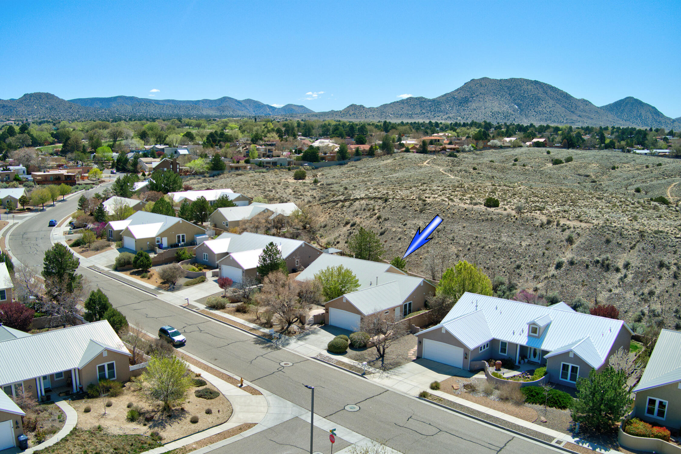 700 Via Posada SE, Albuquerque, New Mexico 87123, 4 Bedrooms Bedrooms, ,3 BathroomsBathrooms,Residential,For Sale,700 Via Posada SE,1061313