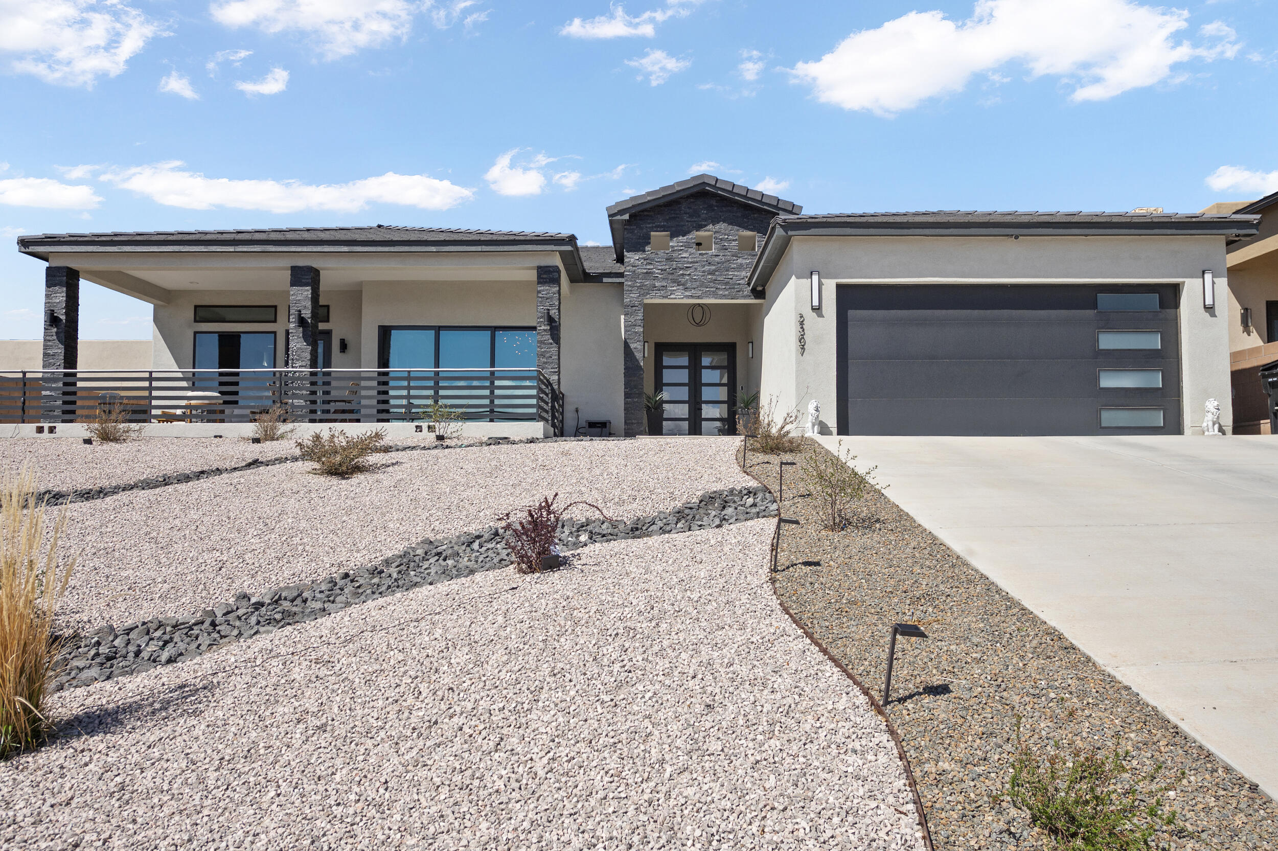 2307 13th Street SE, Rio Rancho, New Mexico 87124, 4 Bedrooms Bedrooms, ,4 BathroomsBathrooms,Residential,For Sale,2307 13th Street SE,1061343