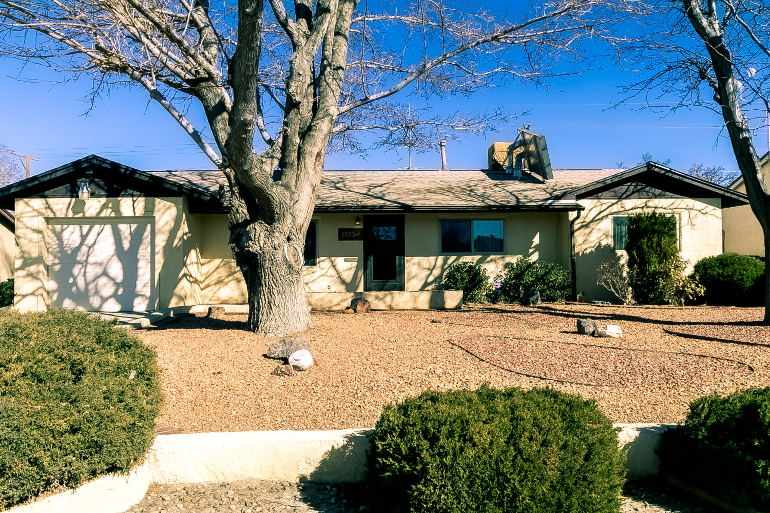328 Glorieta Street NE, Albuquerque, New Mexico 87123, 4 Bedrooms Bedrooms, ,2 BathroomsBathrooms,Residential,For Sale,328 Glorieta Street NE,1061347