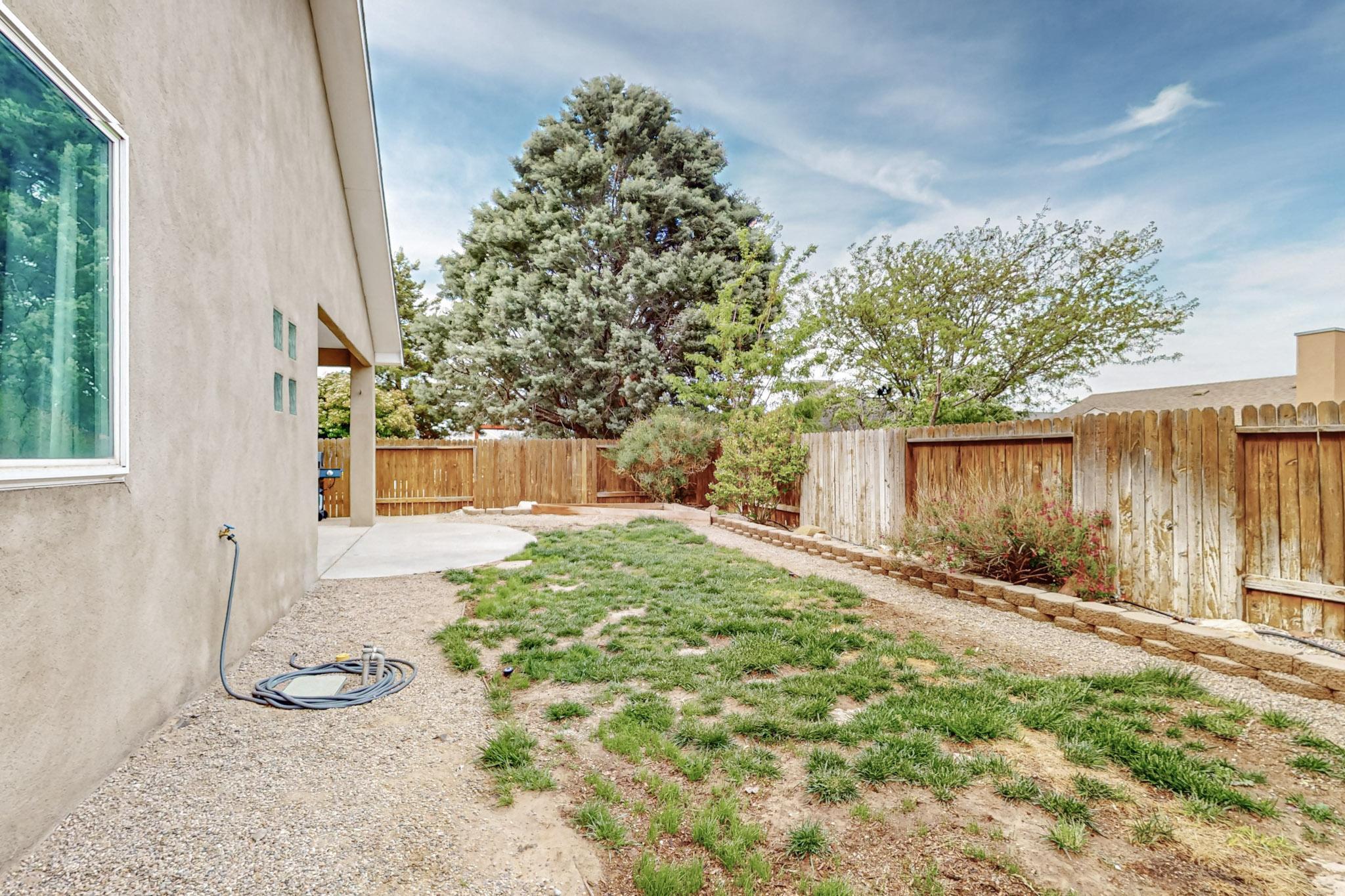 1416 Stoneway Drive NW, Albuquerque, New Mexico 87120, 3 Bedrooms Bedrooms, ,2 BathroomsBathrooms,Residential,For Sale,1416 Stoneway Drive NW,1061392