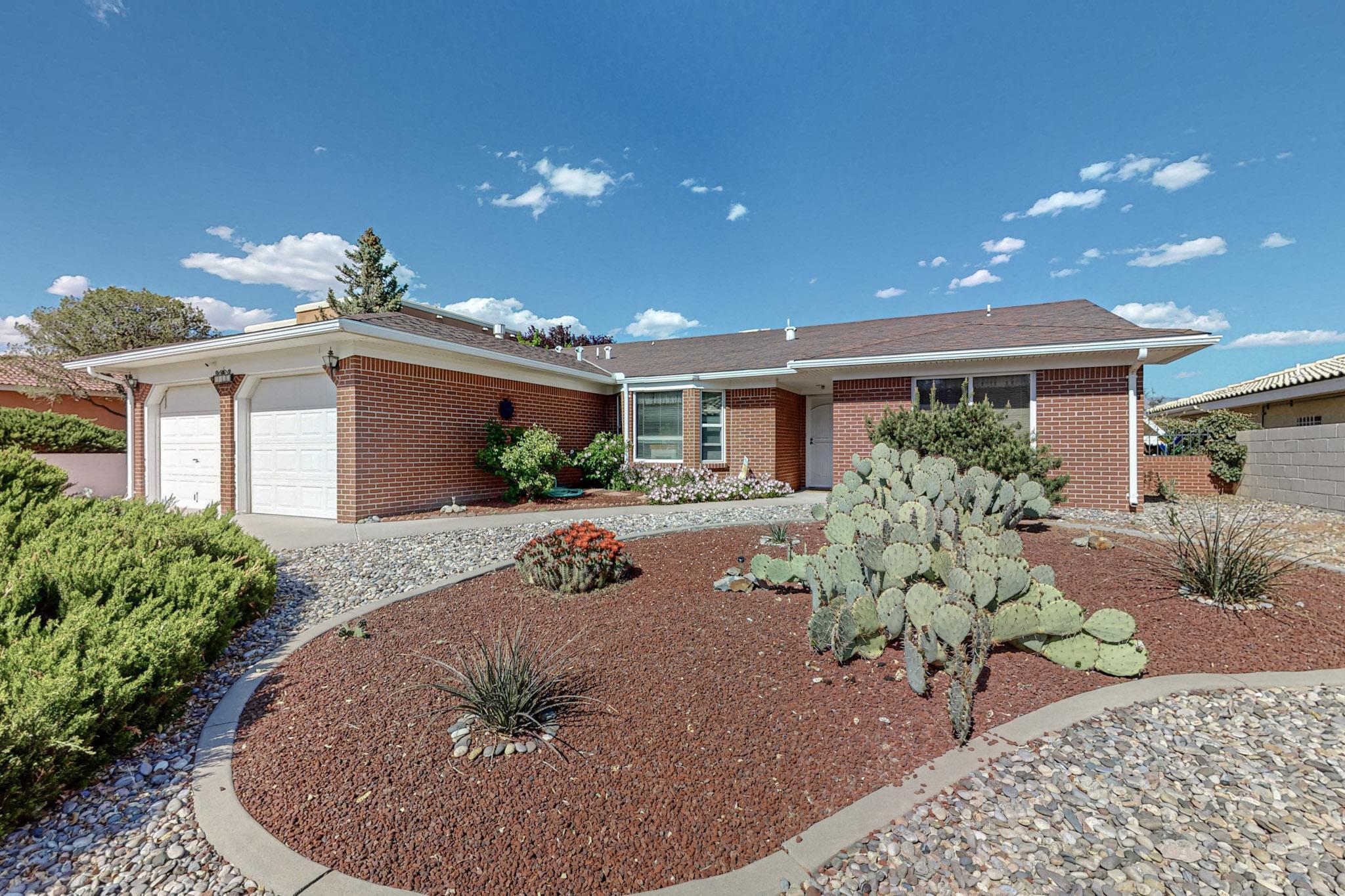 8116 Fairmont Drive NW, Albuquerque, New Mexico 87120, 3 Bedrooms Bedrooms, ,2 BathroomsBathrooms,Residential,For Sale,8116 Fairmont Drive NW,1061395