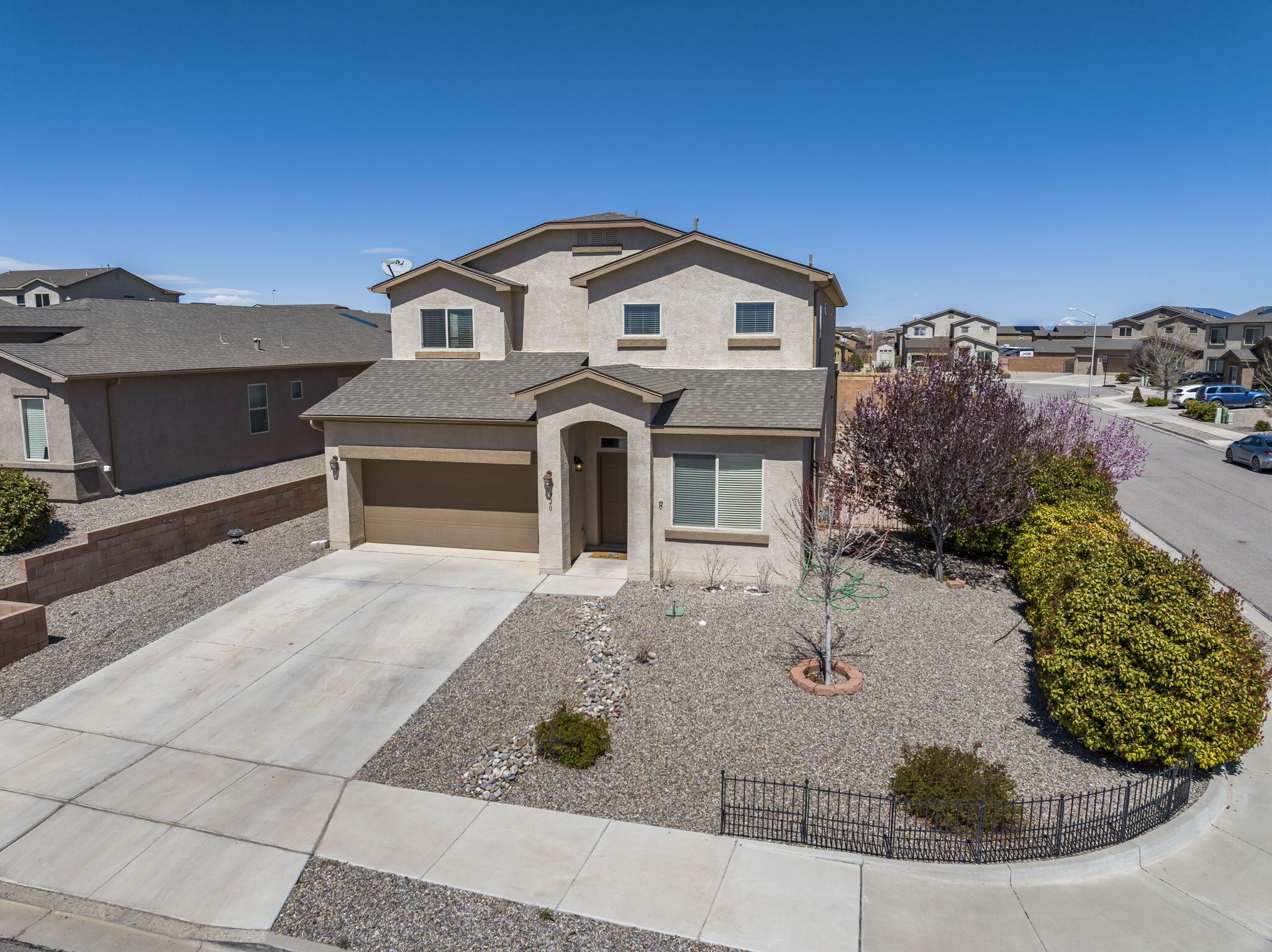 920 Crown Court NE, Rio Rancho, New Mexico 87124, 4 Bedrooms Bedrooms, ,4 BathroomsBathrooms,Residential,For Sale,920 Crown Court NE,1061254