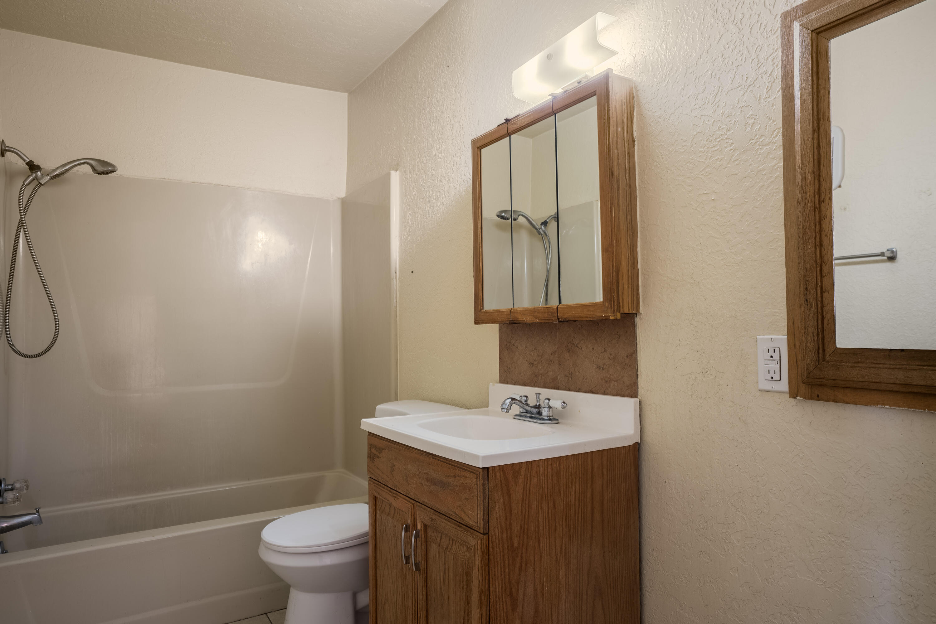 1924 S De Baca Circle SW, Albuquerque, New Mexico 87105, 2 Bedrooms Bedrooms, ,1 BathroomBathrooms,Residential,For Sale,1924 S De Baca Circle SW,1061394