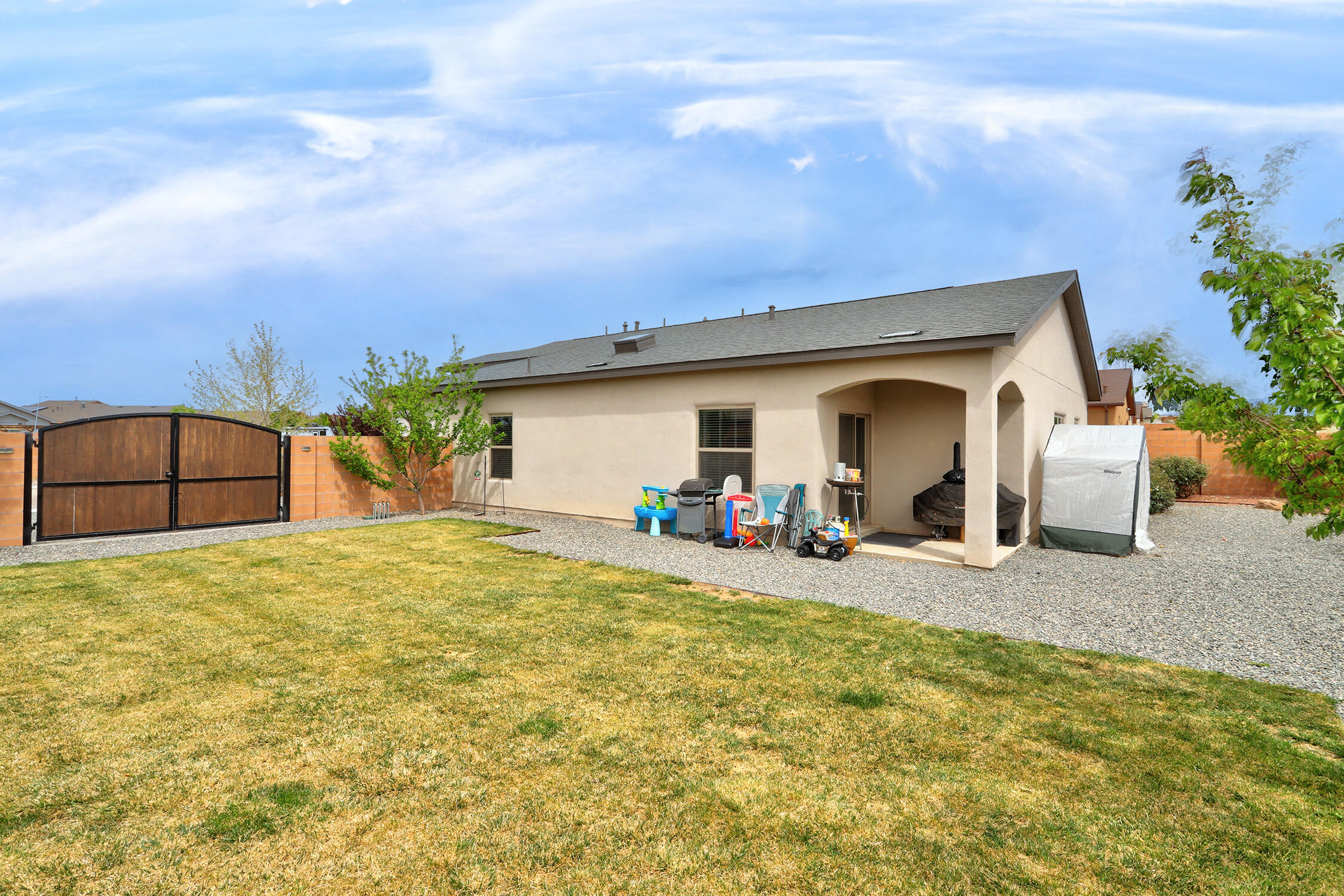 6941 Mountain Hawk Loop NE, Rio Rancho, New Mexico 87144, 3 Bedrooms Bedrooms, ,2 BathroomsBathrooms,Residential,For Sale,6941 Mountain Hawk Loop NE,1061461