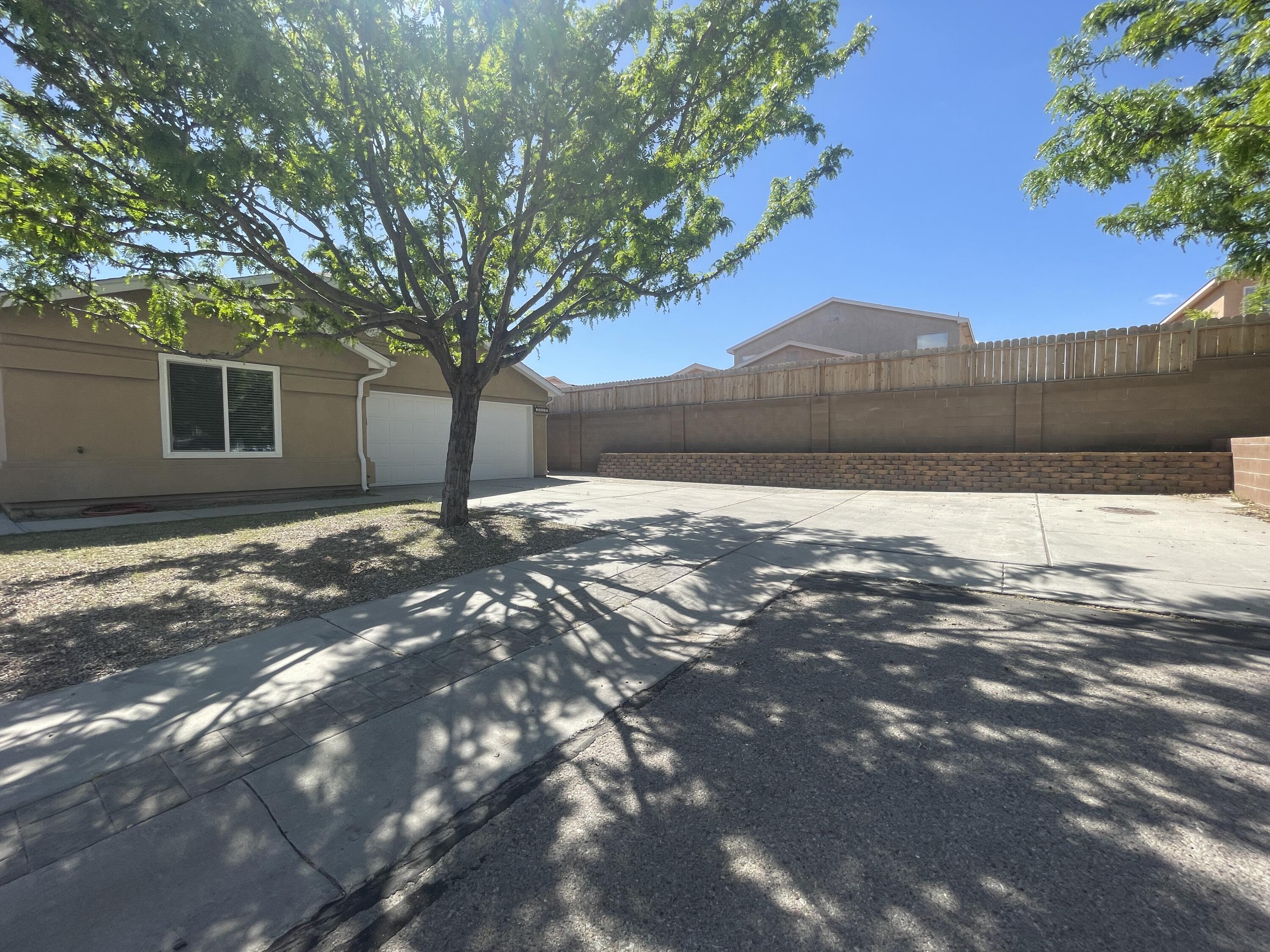 12008 Rocky Crest Drive NW, Albuquerque, New Mexico 87114, 3 Bedrooms Bedrooms, ,2 BathroomsBathrooms,Residential,For Sale,12008 Rocky Crest Drive NW,1061505