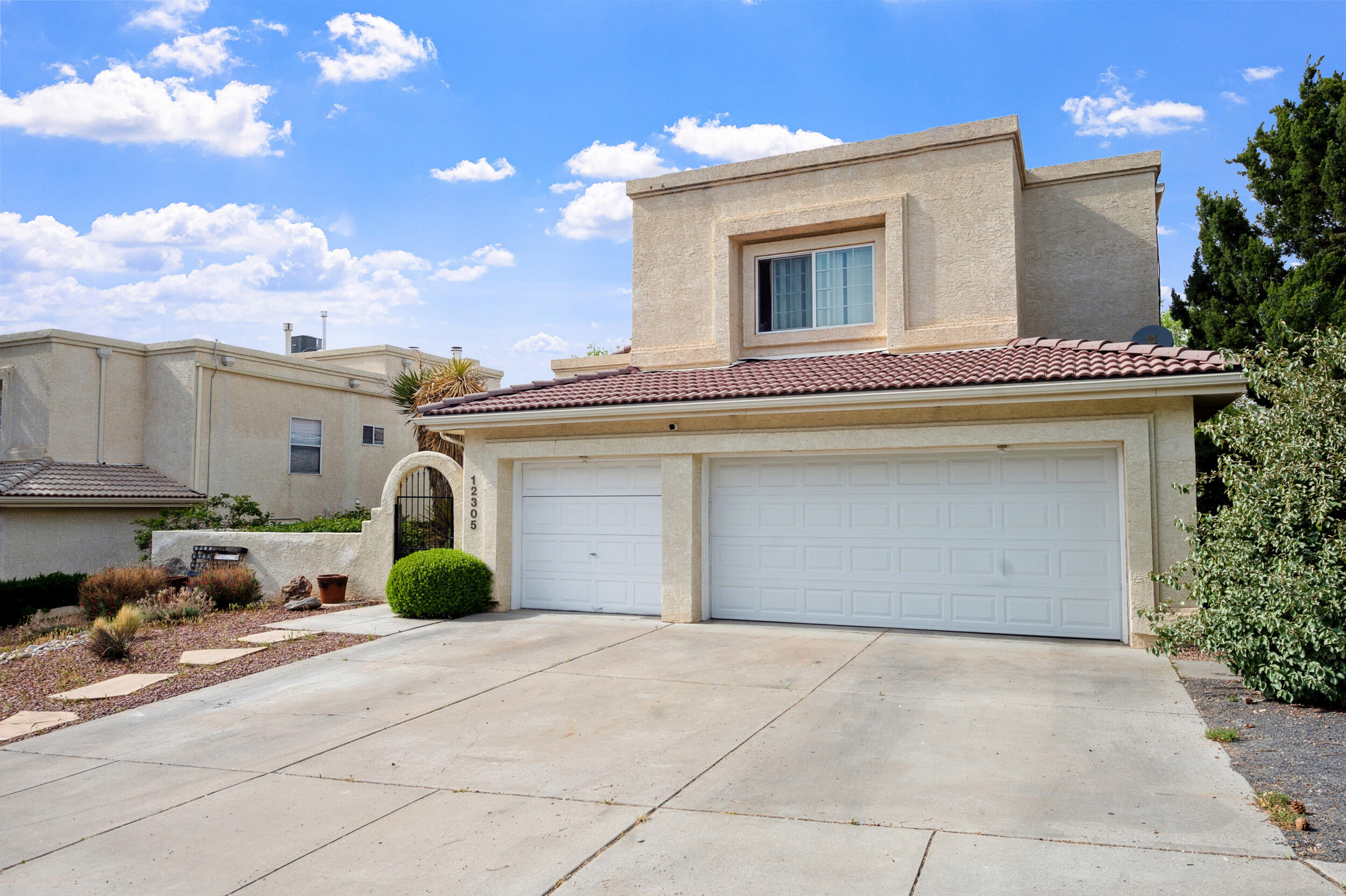 Custom Charter home in Winridge boasts breathtaking mountain and city views, offering gracious living with custom touches and upgrades. The immaculate open floor plan features two fireplaces, an elegant wood banister, stairway, a spacious loft, security system, and cathedral ceilings. The versatile layout includes an office that can be converted into a fourth bedroom. The master suite is a sanctuary with a fireplace, garden tub, and a Master suite deck. Enjoy formal living and dining areas, a family room, and an additional loft/family room upstairs. The home comes with a three-car garage and great views. Recent upgrades include a new water heater in 2023, HVAC in 2021, updated kitchen, paid-off solar, pellet stove, and upgraded bathrooms, further enhancing the allure and comfort of home.