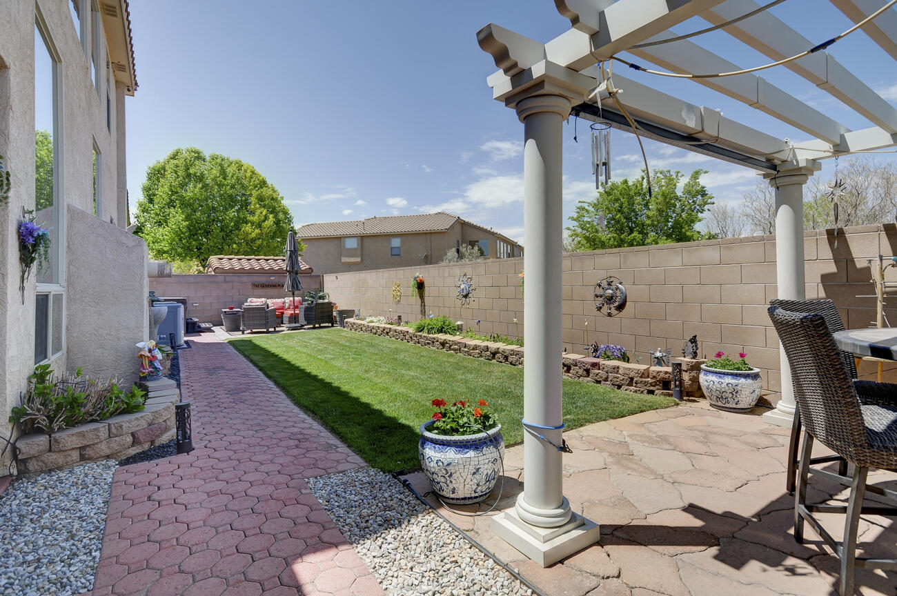 5801 Mesa Sombra Place NW, Albuquerque, New Mexico 87120, 4 Bedrooms Bedrooms, ,3 BathroomsBathrooms,Residential,For Sale,5801 Mesa Sombra Place NW,1061519