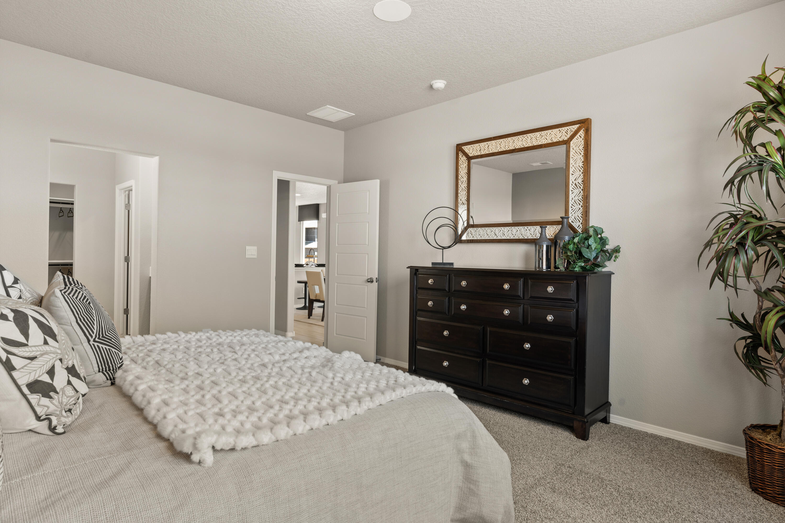 10813 Sabino Loop SW, Albuquerque, New Mexico 87121, 4 Bedrooms Bedrooms, ,3 BathroomsBathrooms,Residential,For Sale,10813 Sabino Loop SW,1061540