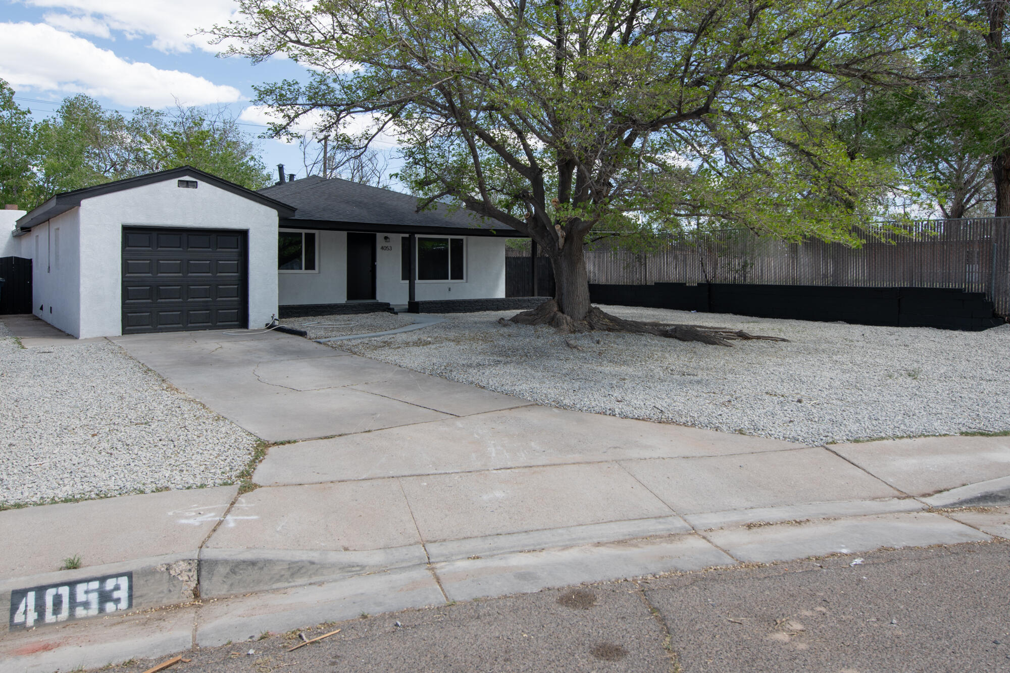 4053 Simms Court SE, Albuquerque, New Mexico 87108, 3 Bedrooms Bedrooms, ,2 BathroomsBathrooms,Residential,For Sale,4053 Simms Court SE,1061547