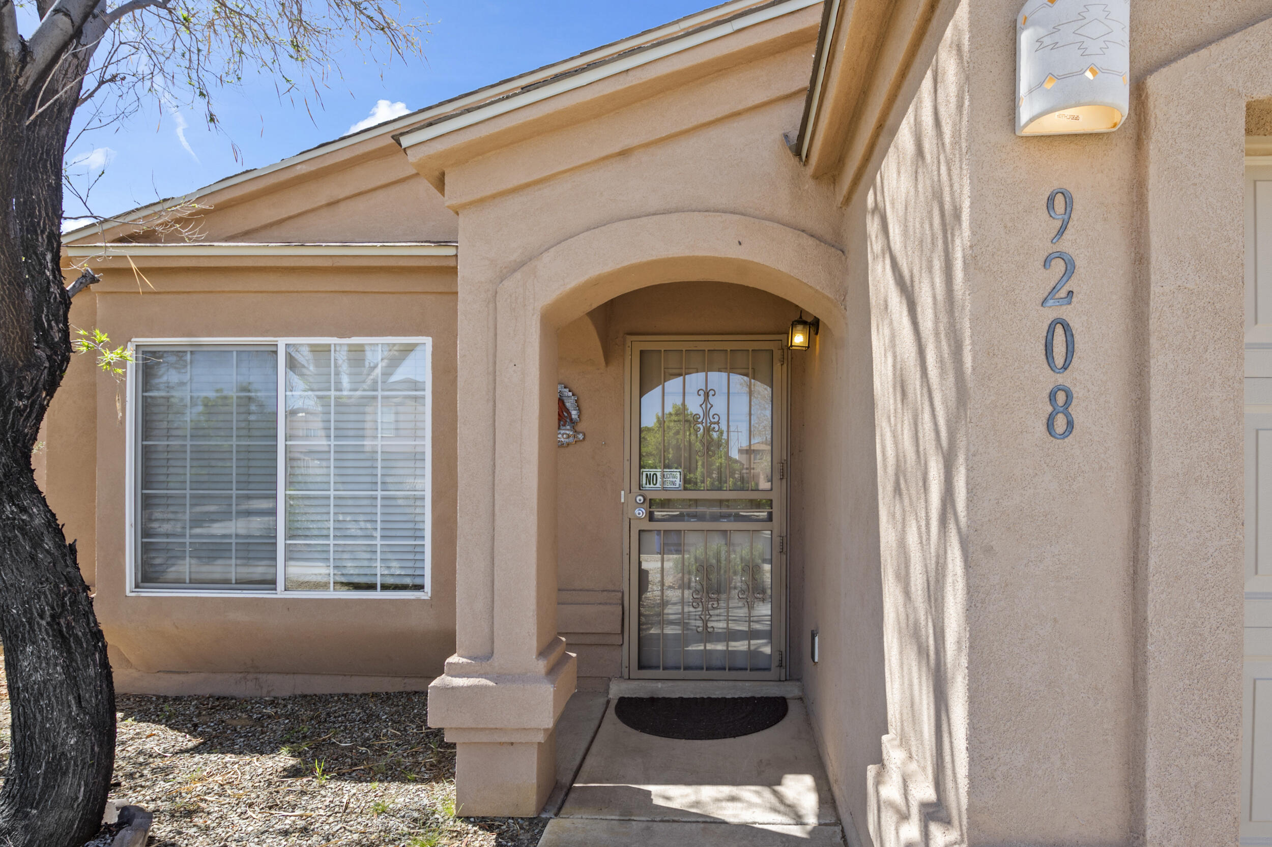 9208 Valle Vidal Place SW, Albuquerque, New Mexico 87121, 3 Bedrooms Bedrooms, ,2 BathroomsBathrooms,Residential,For Sale,9208 Valle Vidal Place SW,1061526