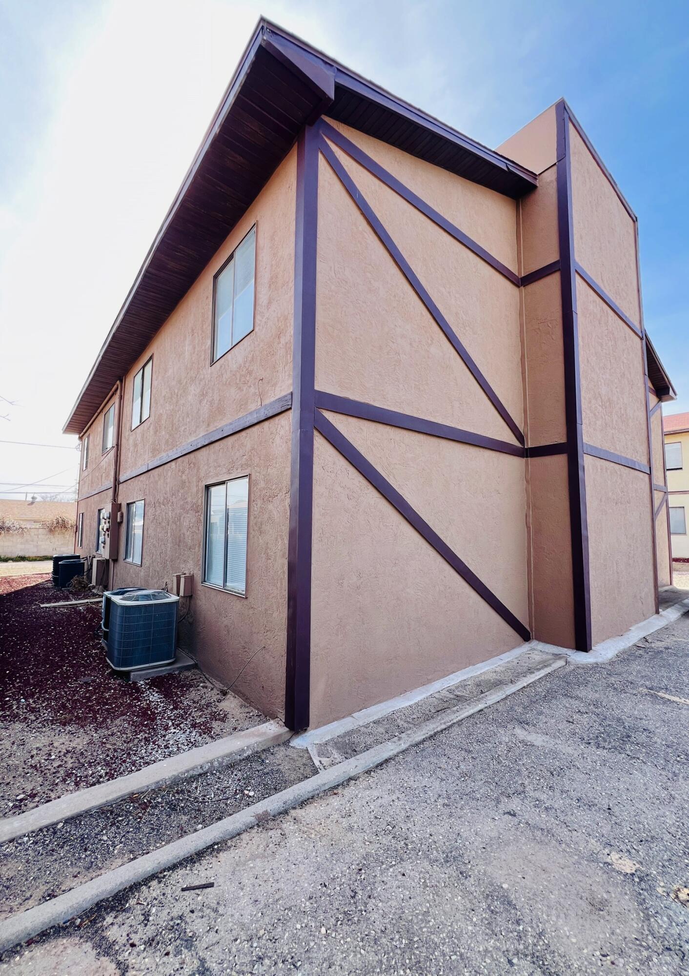 1111 W Mckay Street, Carlsbad, New Mexico 88220, 2 Bedrooms Bedrooms, ,1 BathroomBathrooms,Residential Income,For Sale,1111 W Mckay Street,1061572