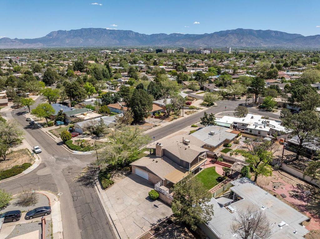 5000 Royene Avenue NE, Albuquerque, New Mexico 87110, 4 Bedrooms Bedrooms, ,3 BathroomsBathrooms,Residential,For Sale,5000 Royene Avenue NE,1061590