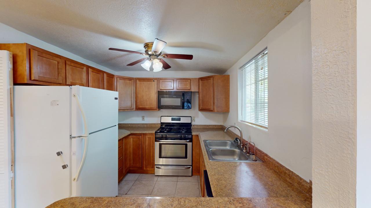 311 Princeton Drive SE, Albuquerque, New Mexico 87106, 2 Bedrooms Bedrooms, ,1 BathroomBathrooms,Residential Income,For Sale,311 Princeton Drive SE,1061818