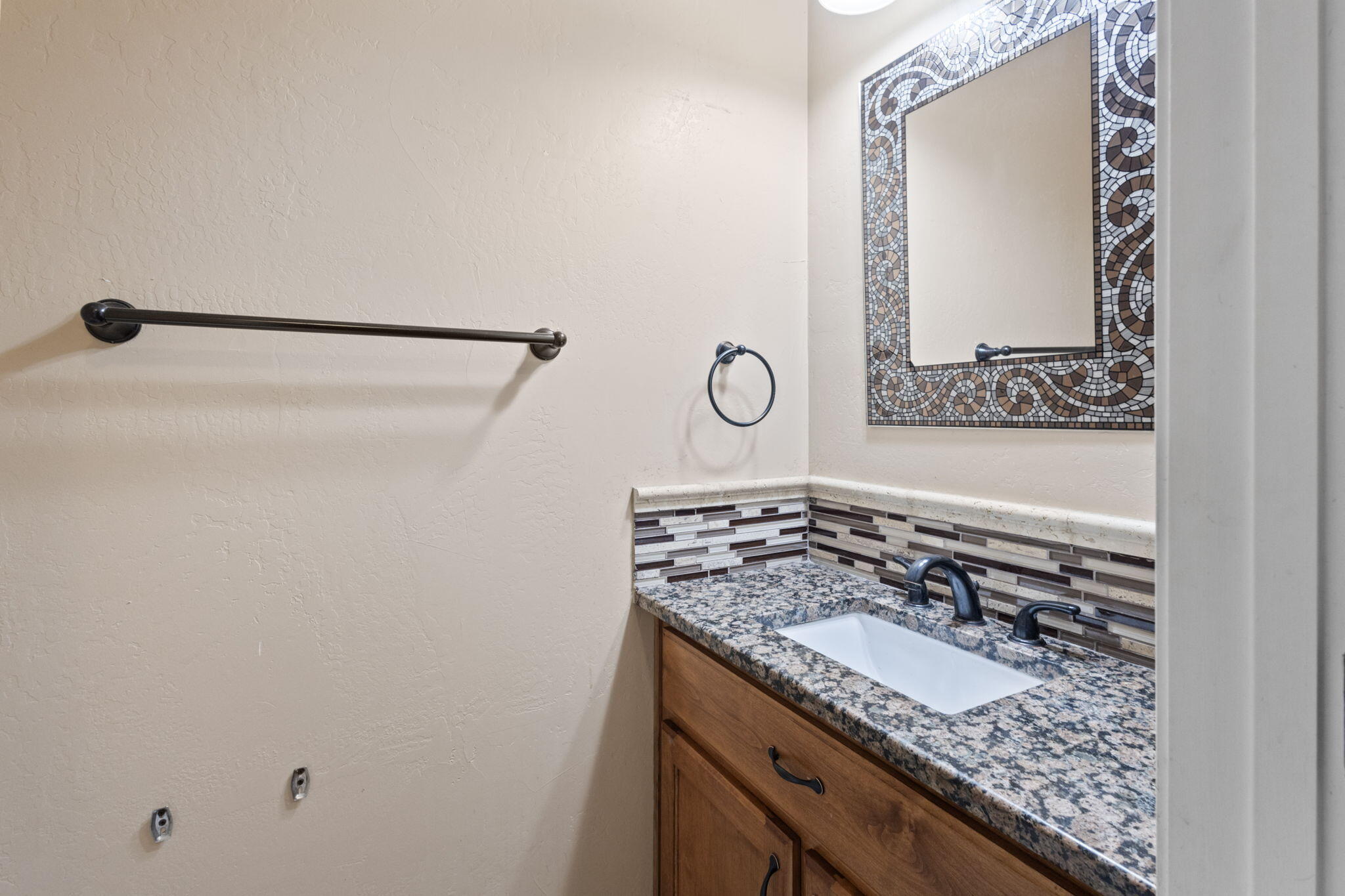 5323 Susy Street SW, Albuquerque, New Mexico 87105, 3 Bedrooms Bedrooms, ,2 BathroomsBathrooms,Residential,For Sale,5323 Susy Street SW,1061992