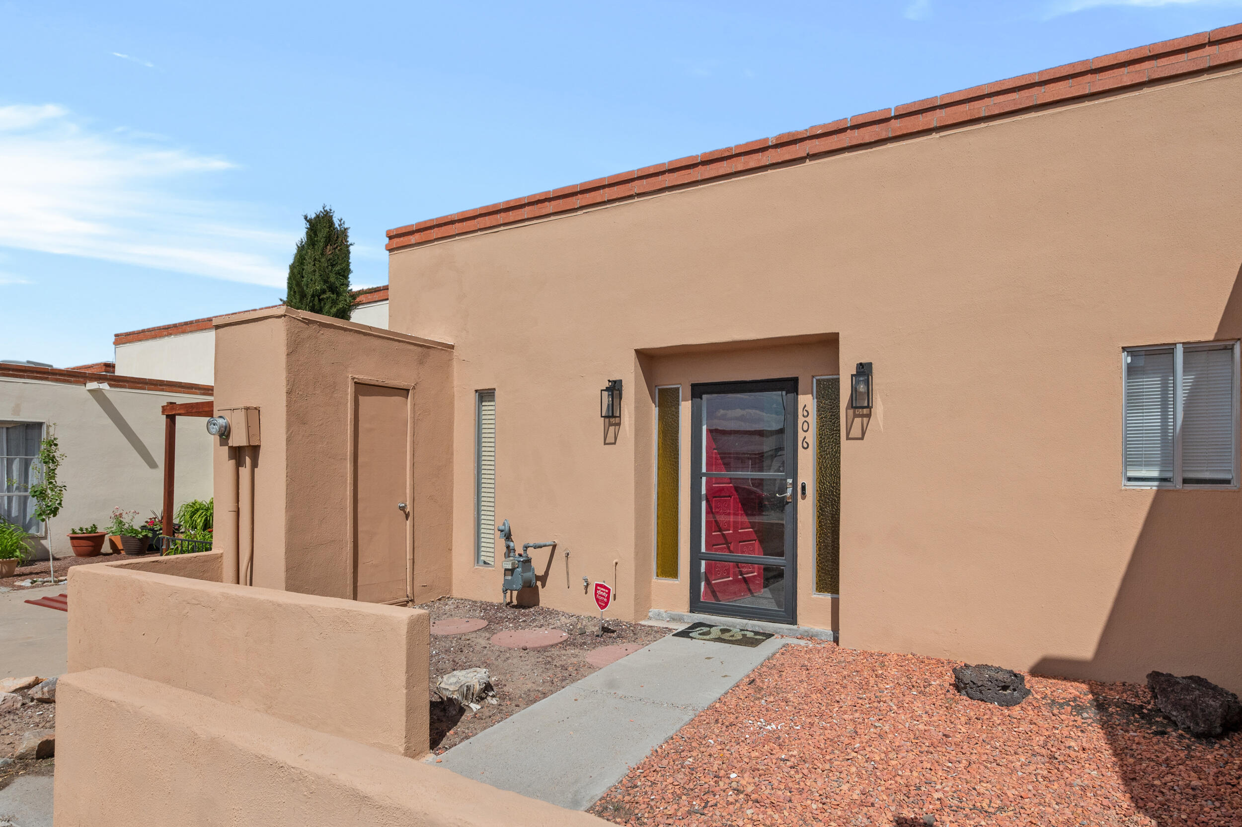 Check out this clean well put together town home, located right by Tierra Del Sol Golf Course.3 bedroom 2 bathroom, spacious bedrooms, perfect for any family. Appliances included, your new home awaits you.