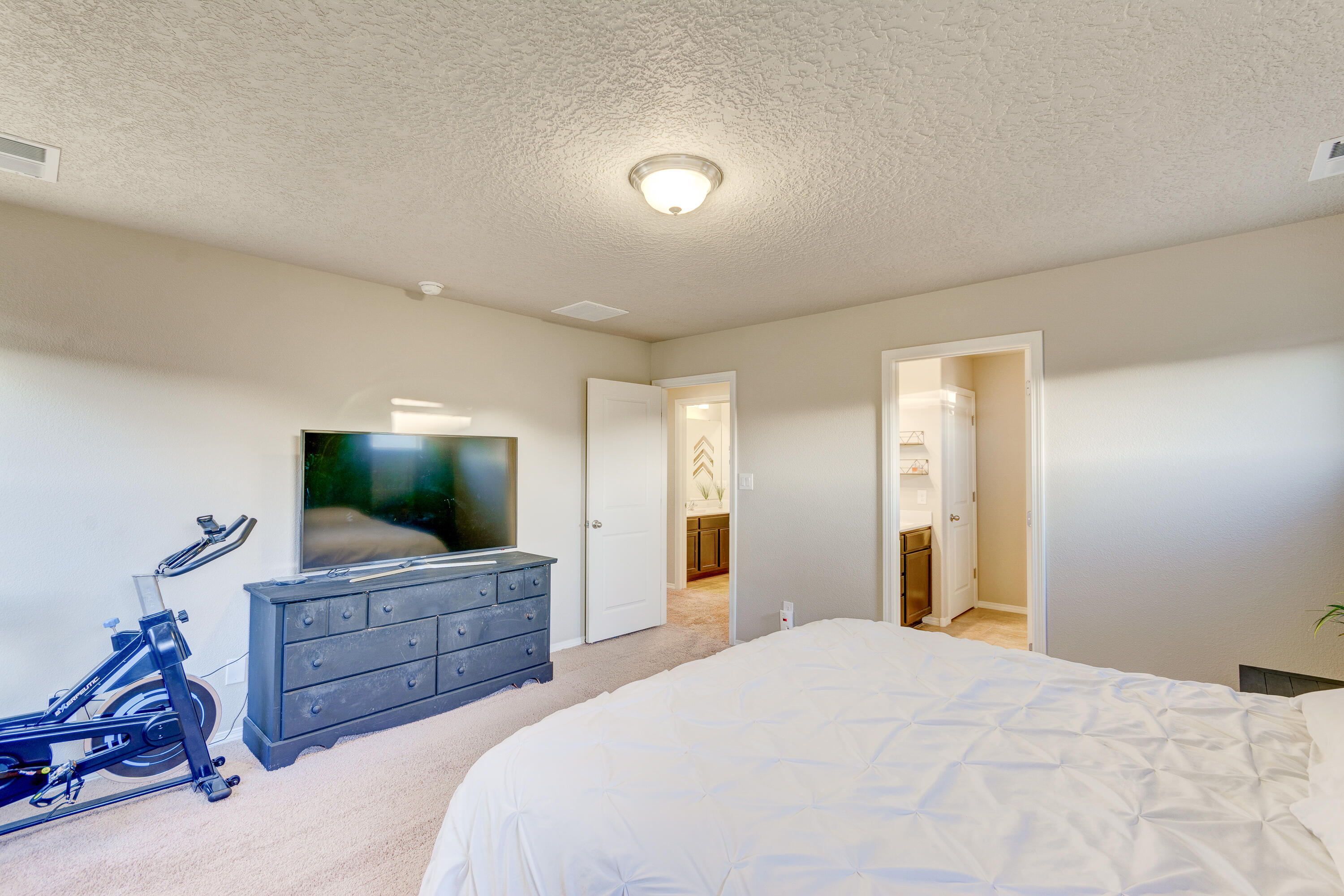 9301 Silver Mesa Street NW, Albuquerque, New Mexico 87114, 4 Bedrooms Bedrooms, ,3 BathroomsBathrooms,Residential,For Sale,9301 Silver Mesa Street NW,1062232