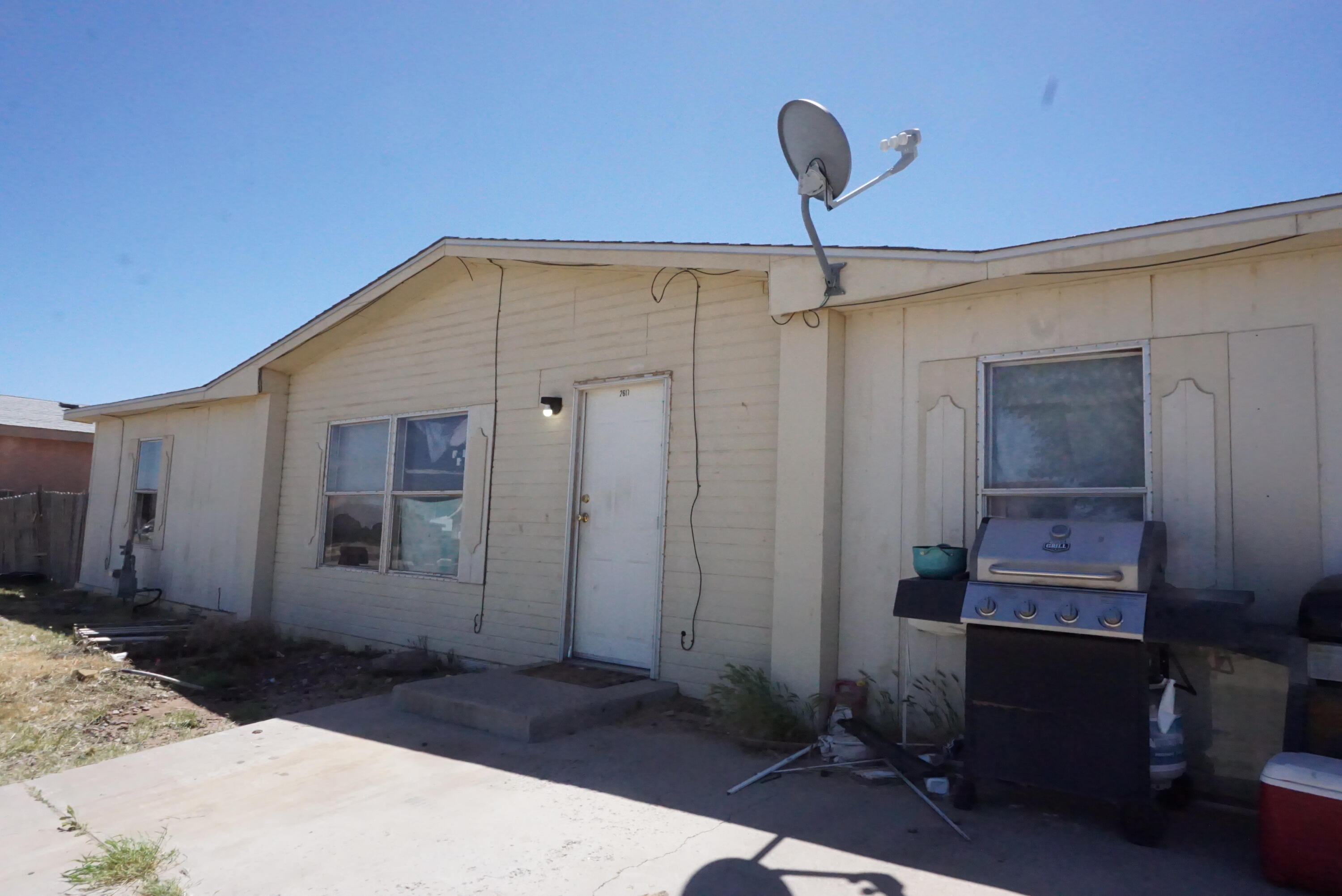 2617 Paseo Arbolado, Belen, New Mexico 87002, 3 Bedrooms Bedrooms, ,2 BathroomsBathrooms,Residential,For Sale,2617 Paseo Arbolado,1062261