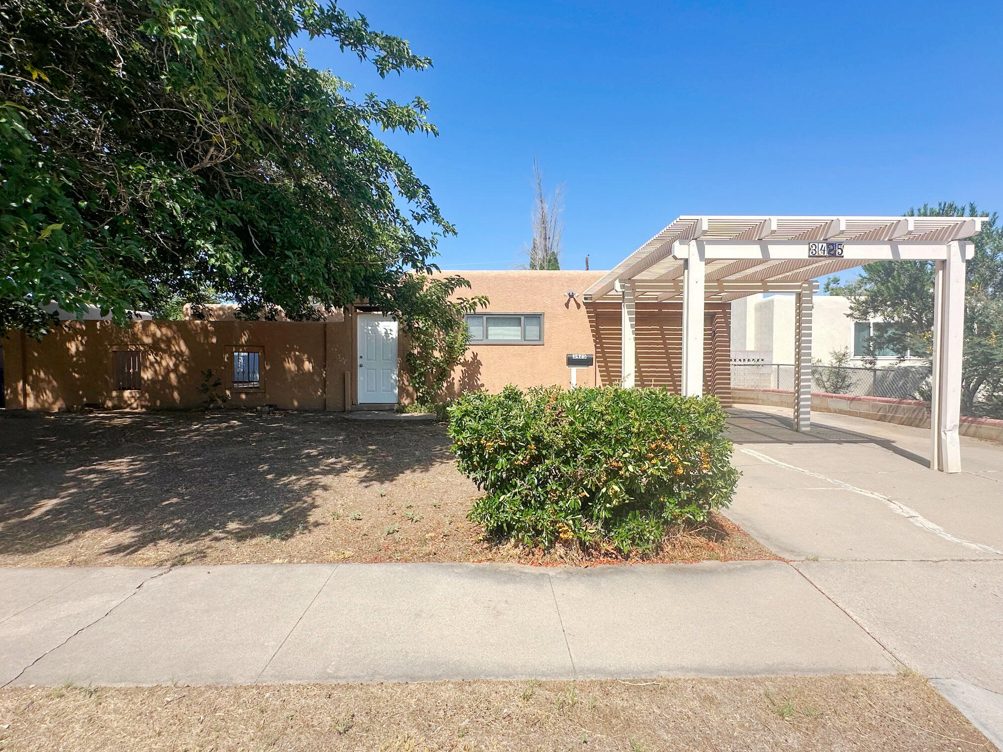 Close to everything in uptown you'll find this 3 bedroom, 2 bath home with a private courtyard ready to become your oasis - bring your green thumb!  Two separate living areas provide plenty of space to spread out.  Dine-in kitchen with lots of room and endless possibilities await you.