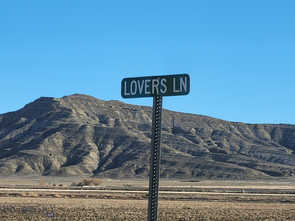 122 Lovers Lane, Belfry, MT 