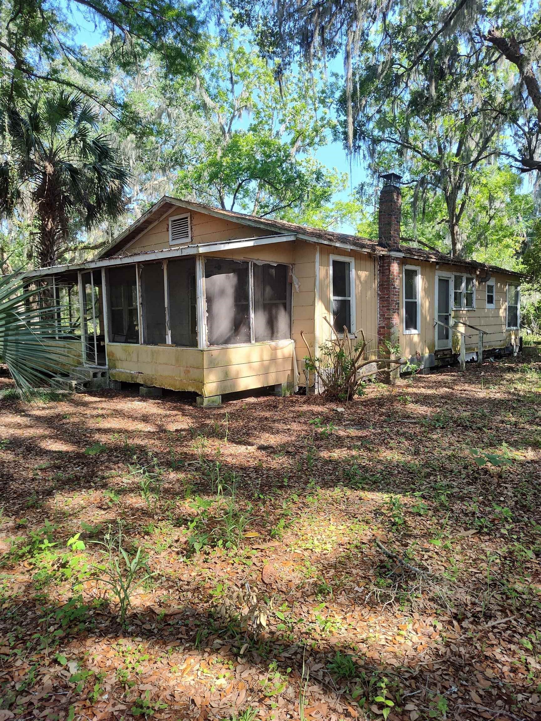 1618 Golf Course Road, Perry, Florida image 1