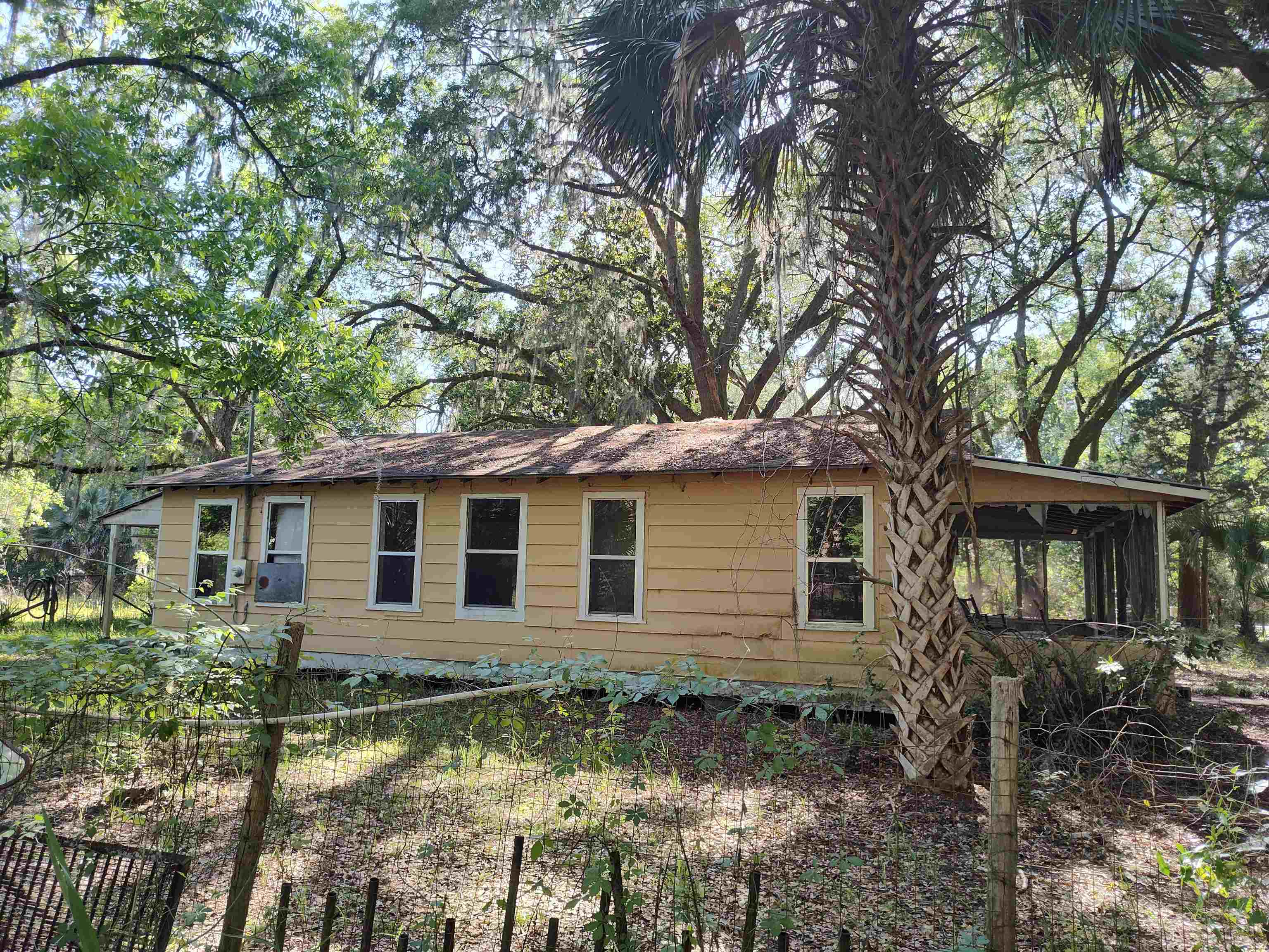 1618 Golf Course Road, Perry, Florida image 2