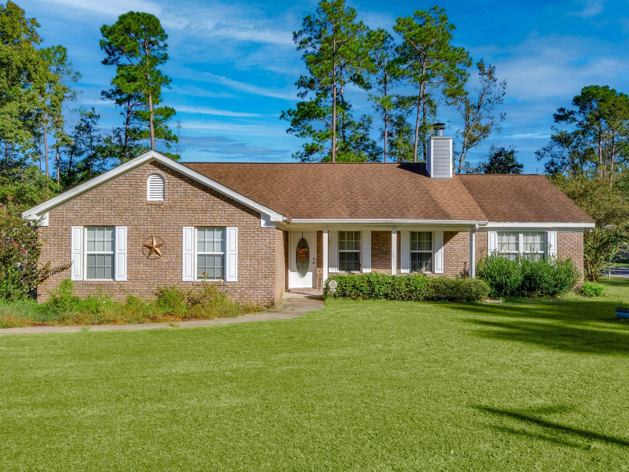 4 Country Way, Crawfordville, Florida image 1