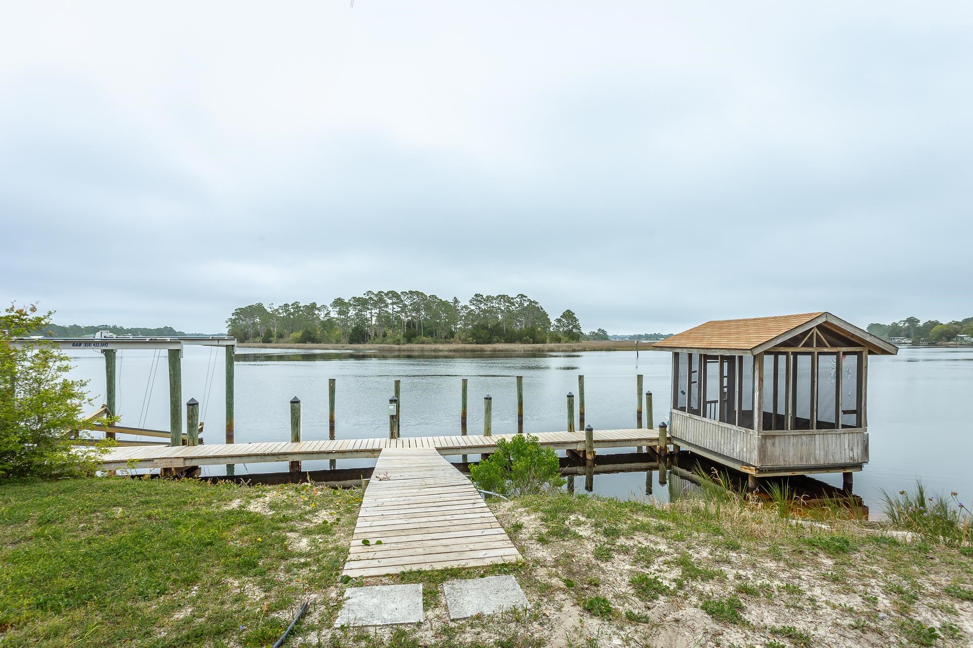 295 River Road, CARRABELLE, Florida image 6