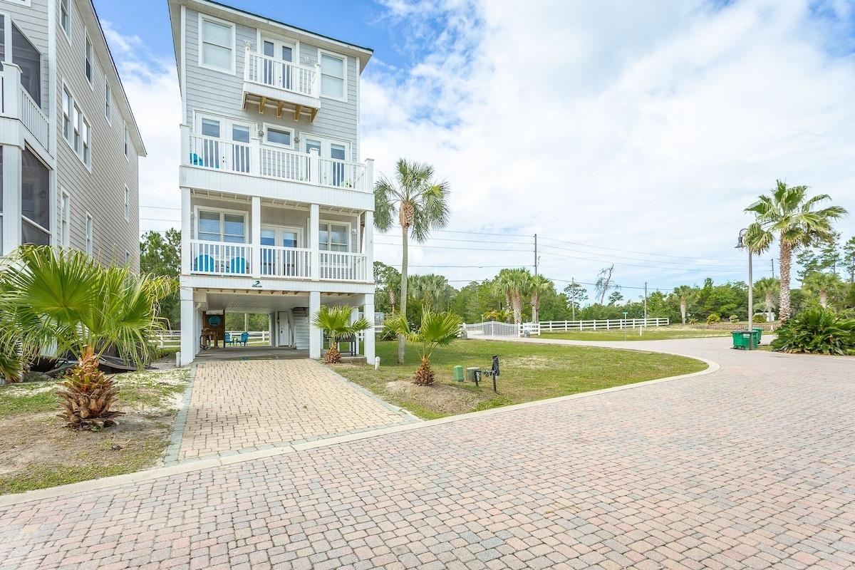 110 Anglers Harbor Lane, CARRABELLE, Florida image 1