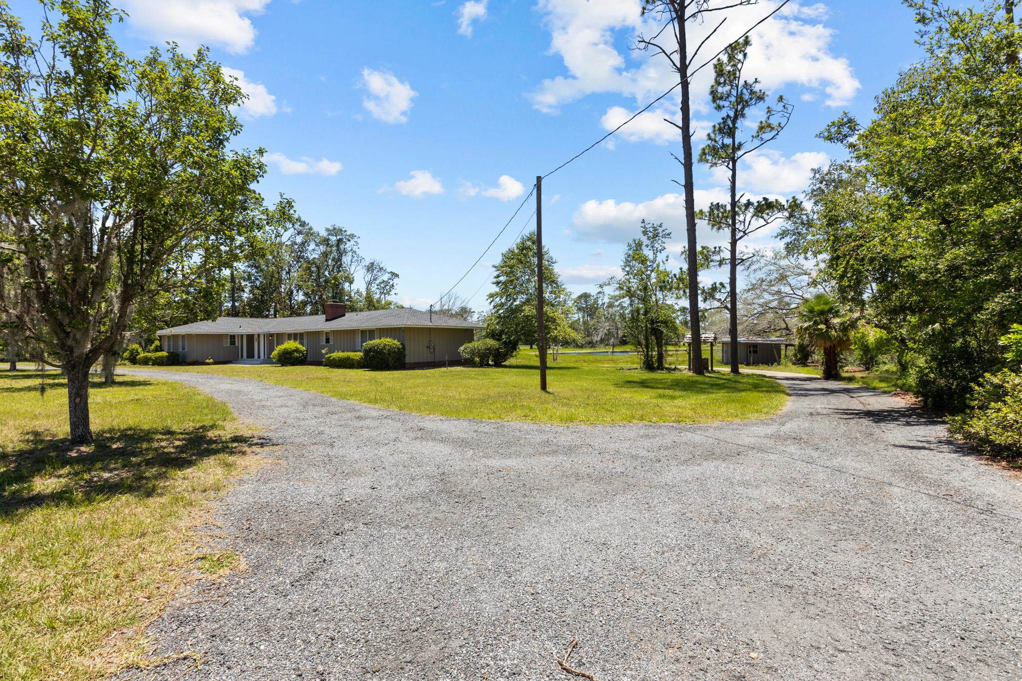 409 Glenridge Road, Perry, Florida image 2