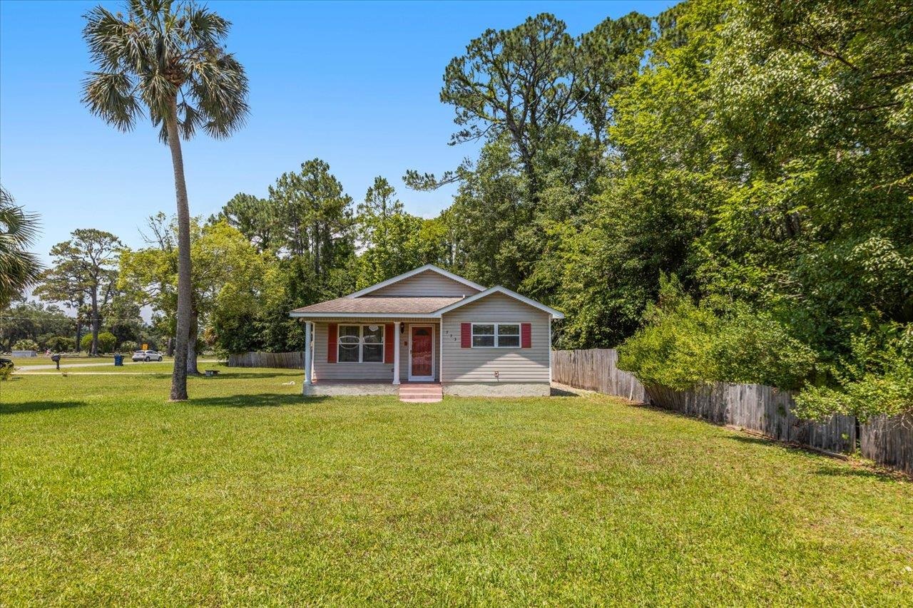 333 12th Street, Apalachicola, Florida image 3