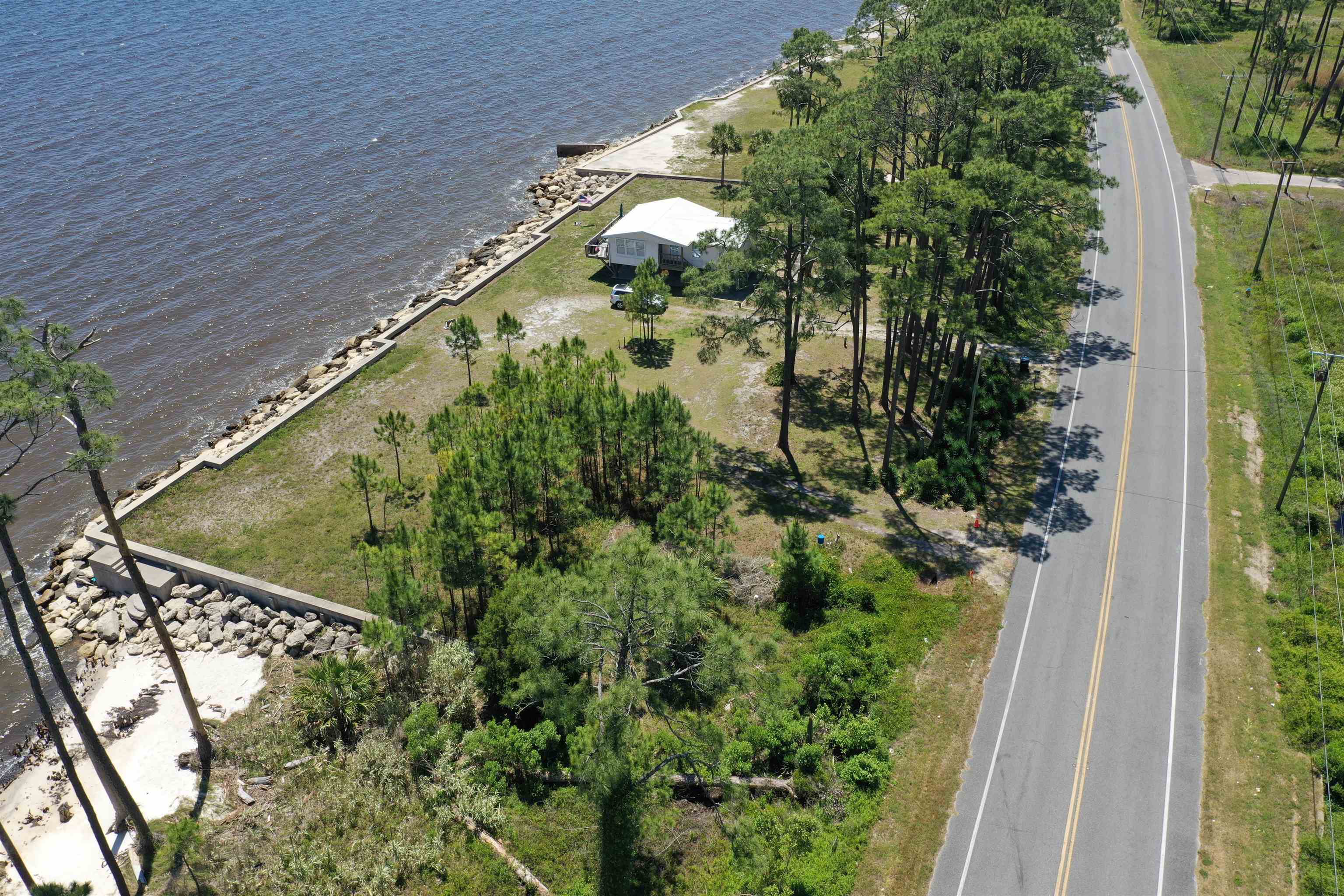 2136 Highway 98 West, CARRABELLE, Florida image 16