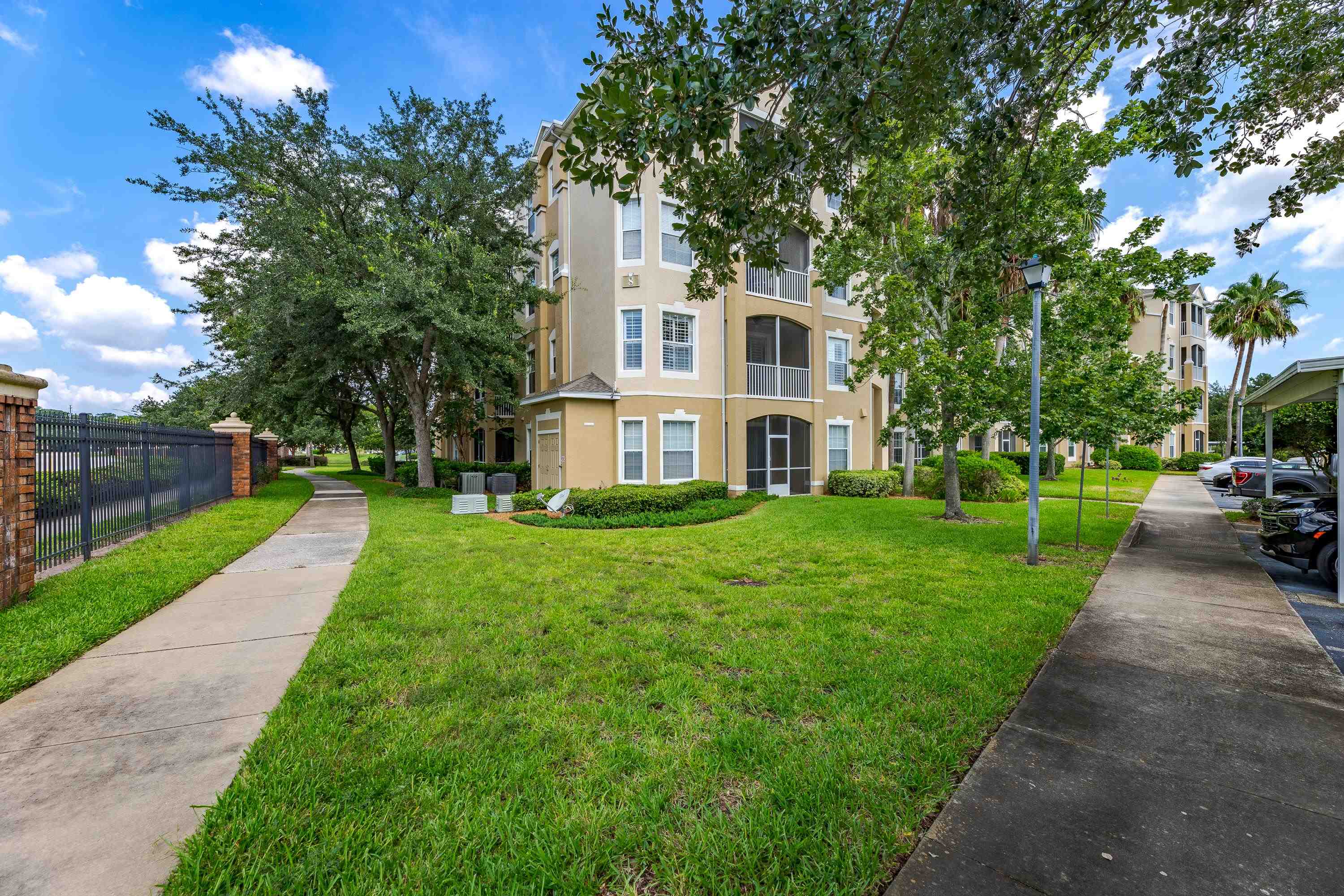 7801 Point Meadows Drive #8201, Jacksonville, Florida image 2