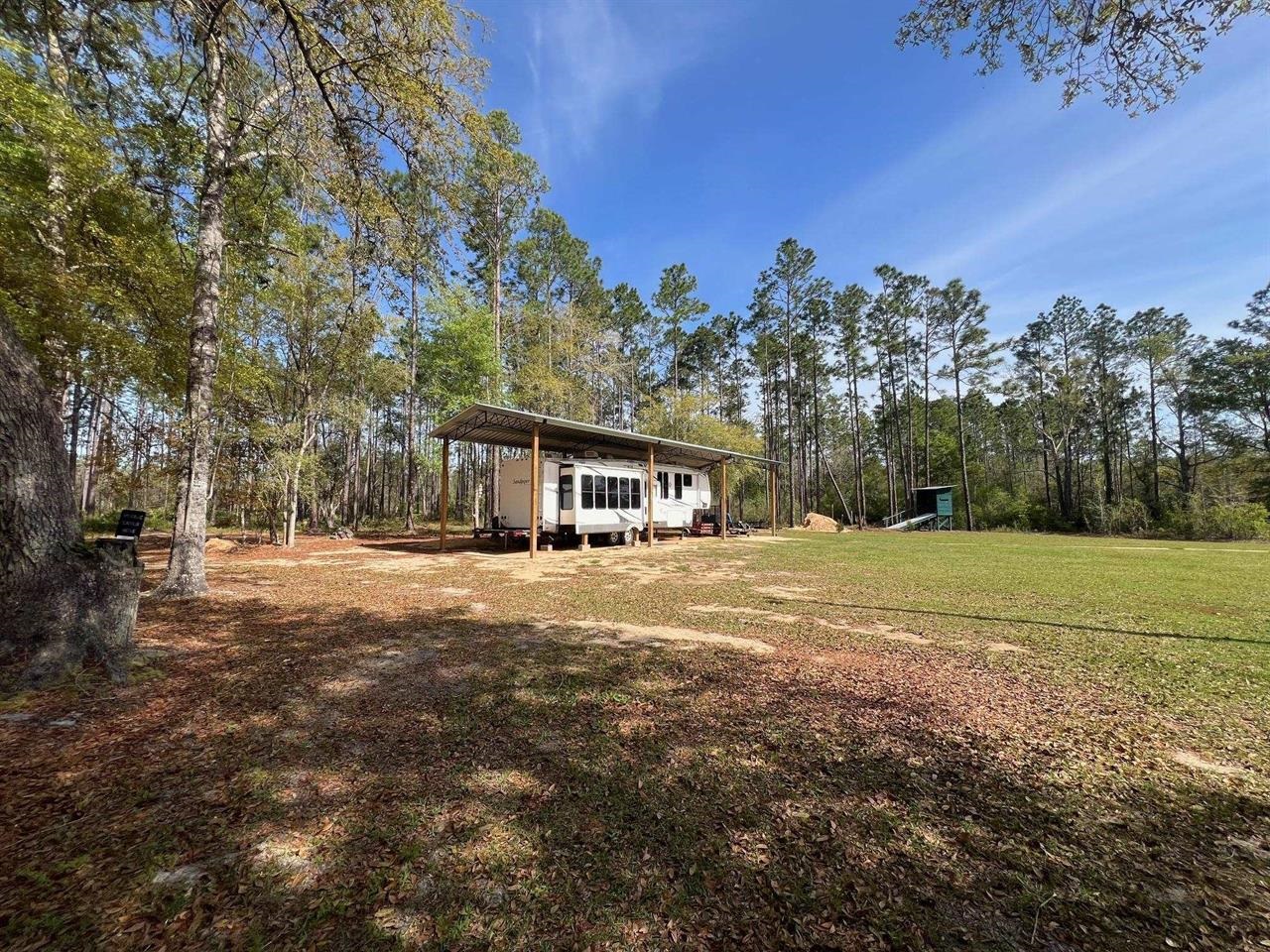 21898 NE Forest Road 103, HOSFORD, Florida image 5