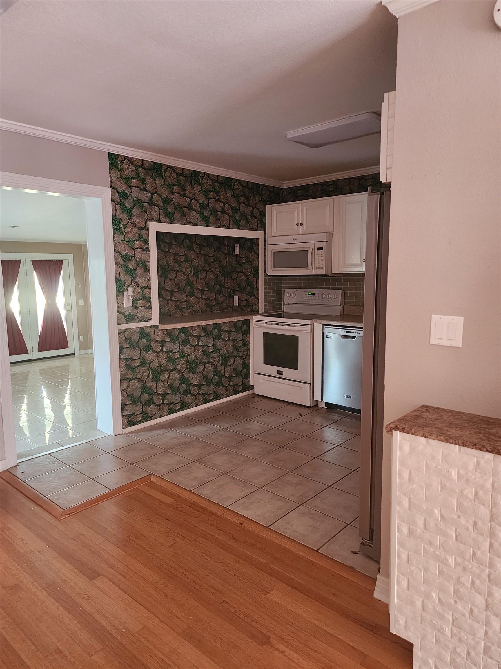 12770 NW Myers Ann Street, Bristol, Florida image 3