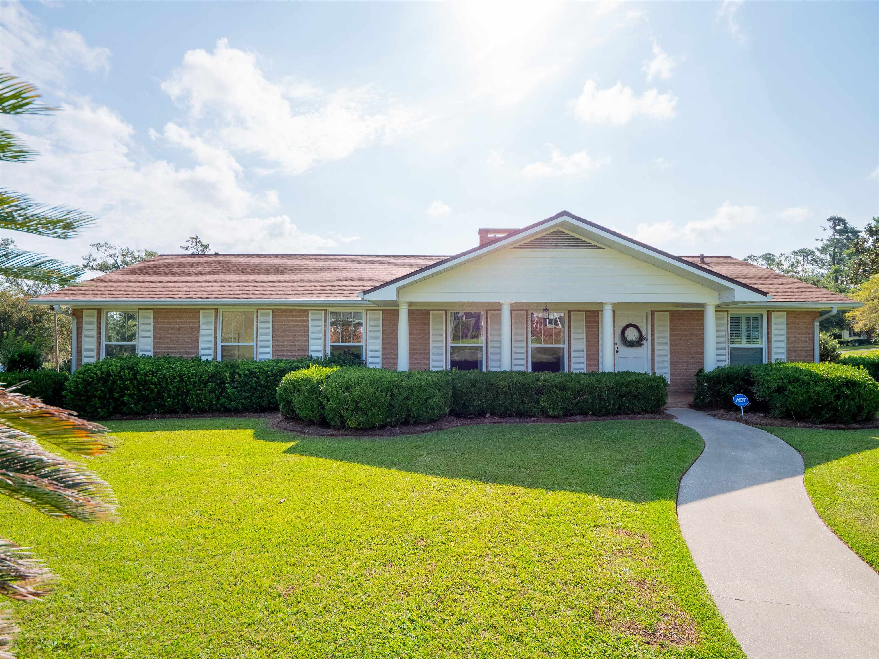 542 NE Horry Avenue, Madison, Florida image 1