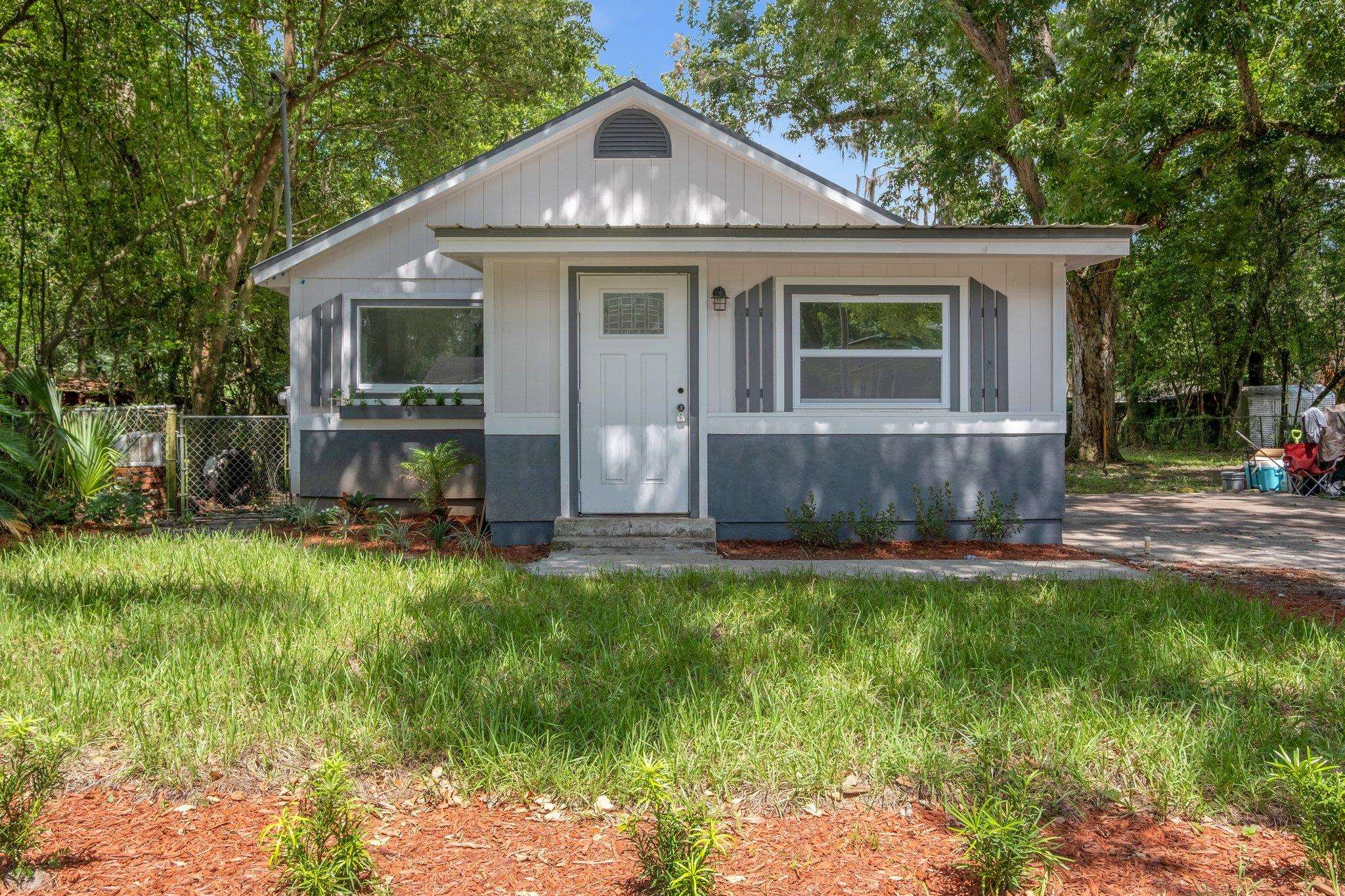 1220 N Cherry Street, Perry, Florida image 1