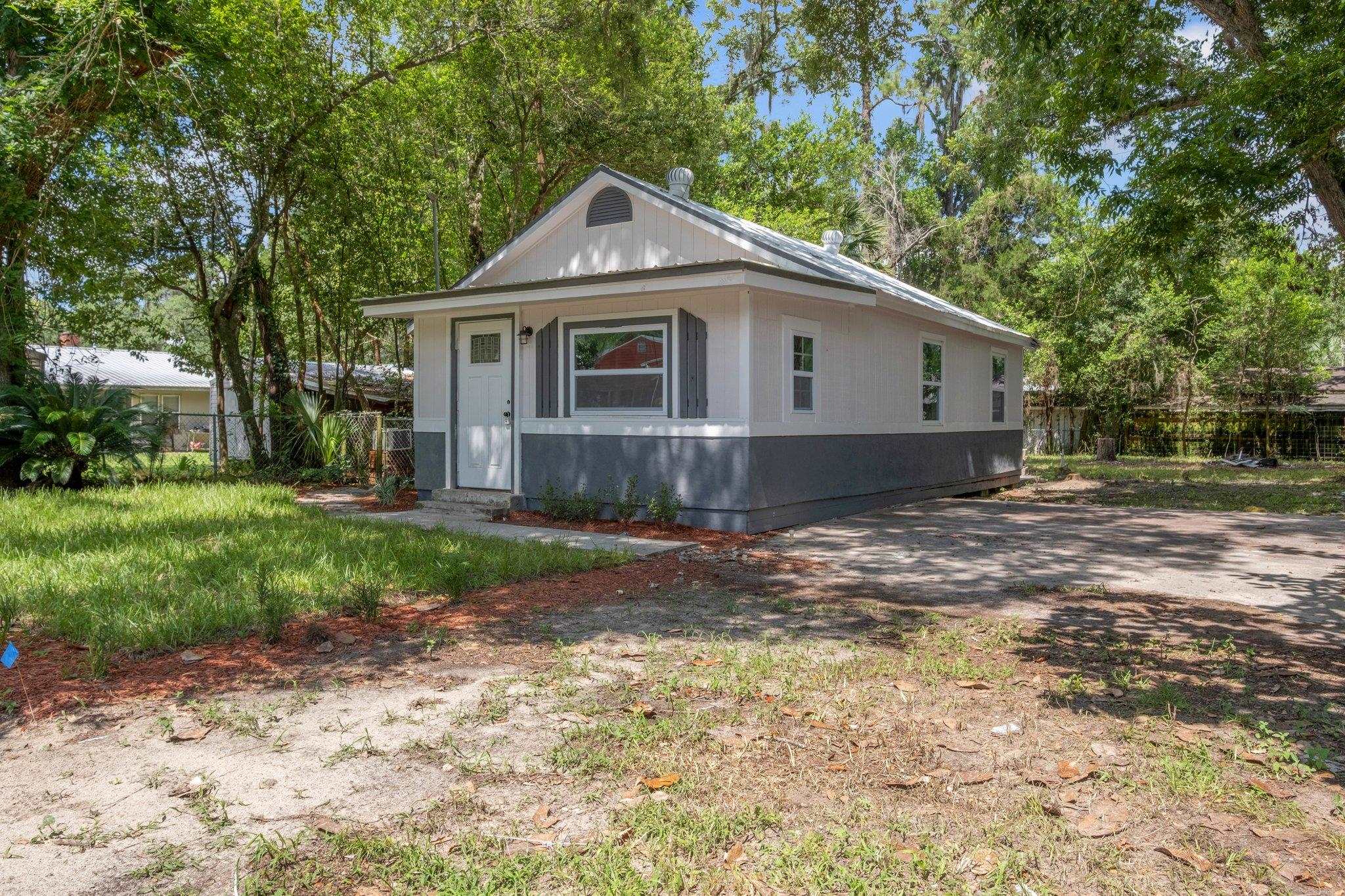 1220 N Cherry Street, Perry, Florida image 2