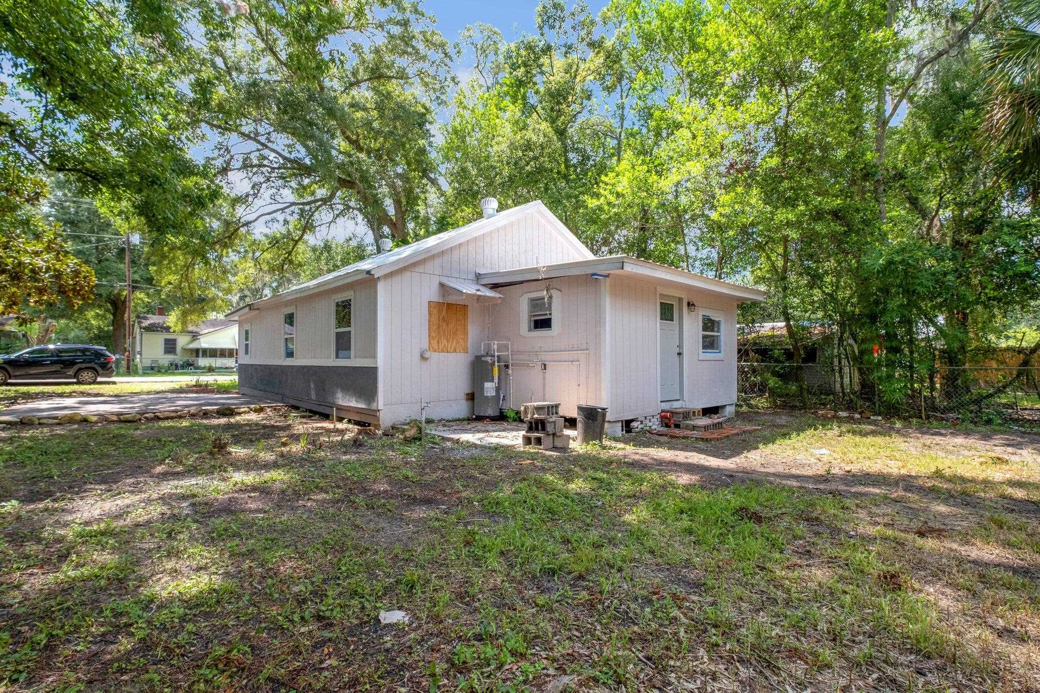 1220 N Cherry Street, Perry, Florida image 4