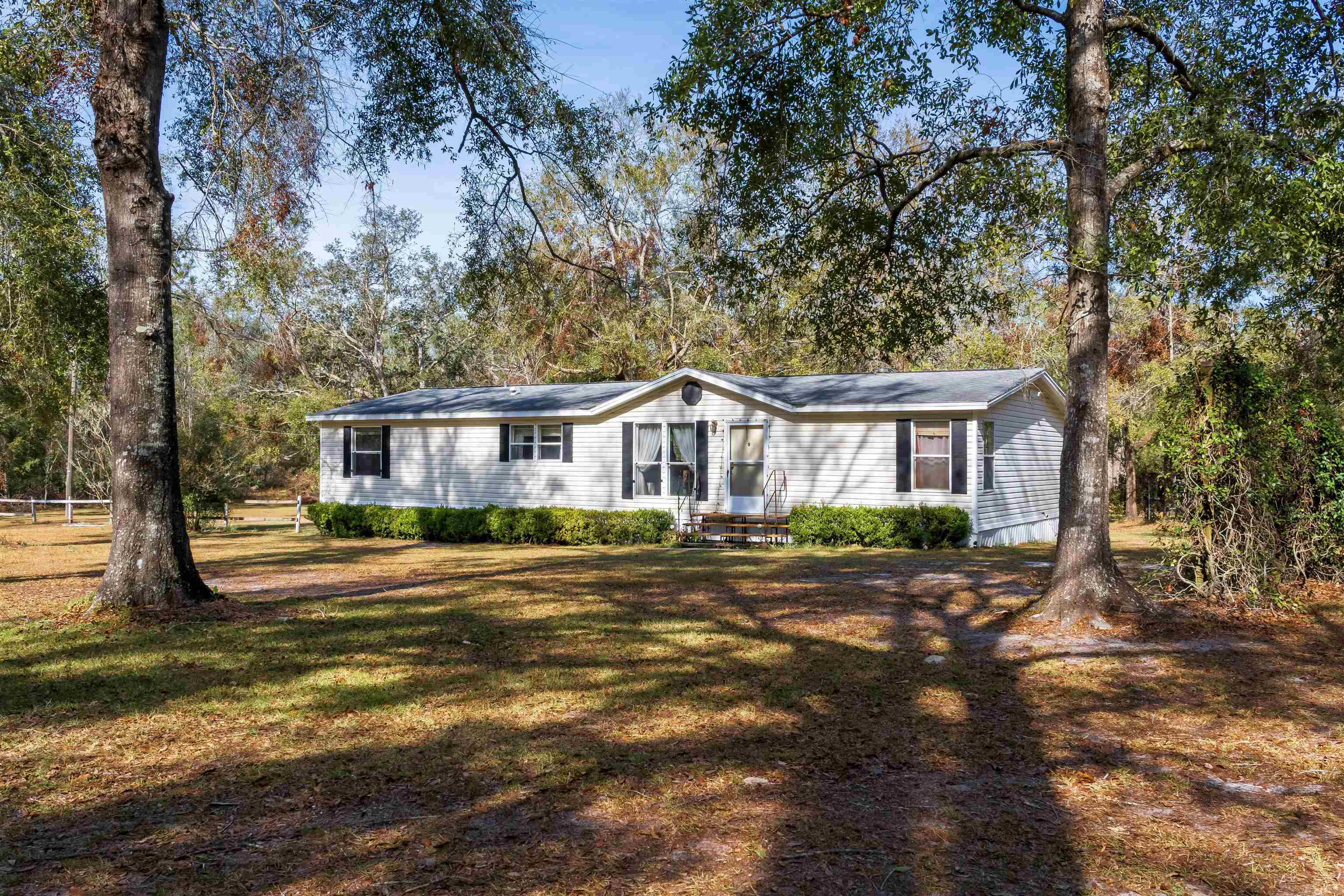 225 NE Champion Loop, Lee, Florida image 1