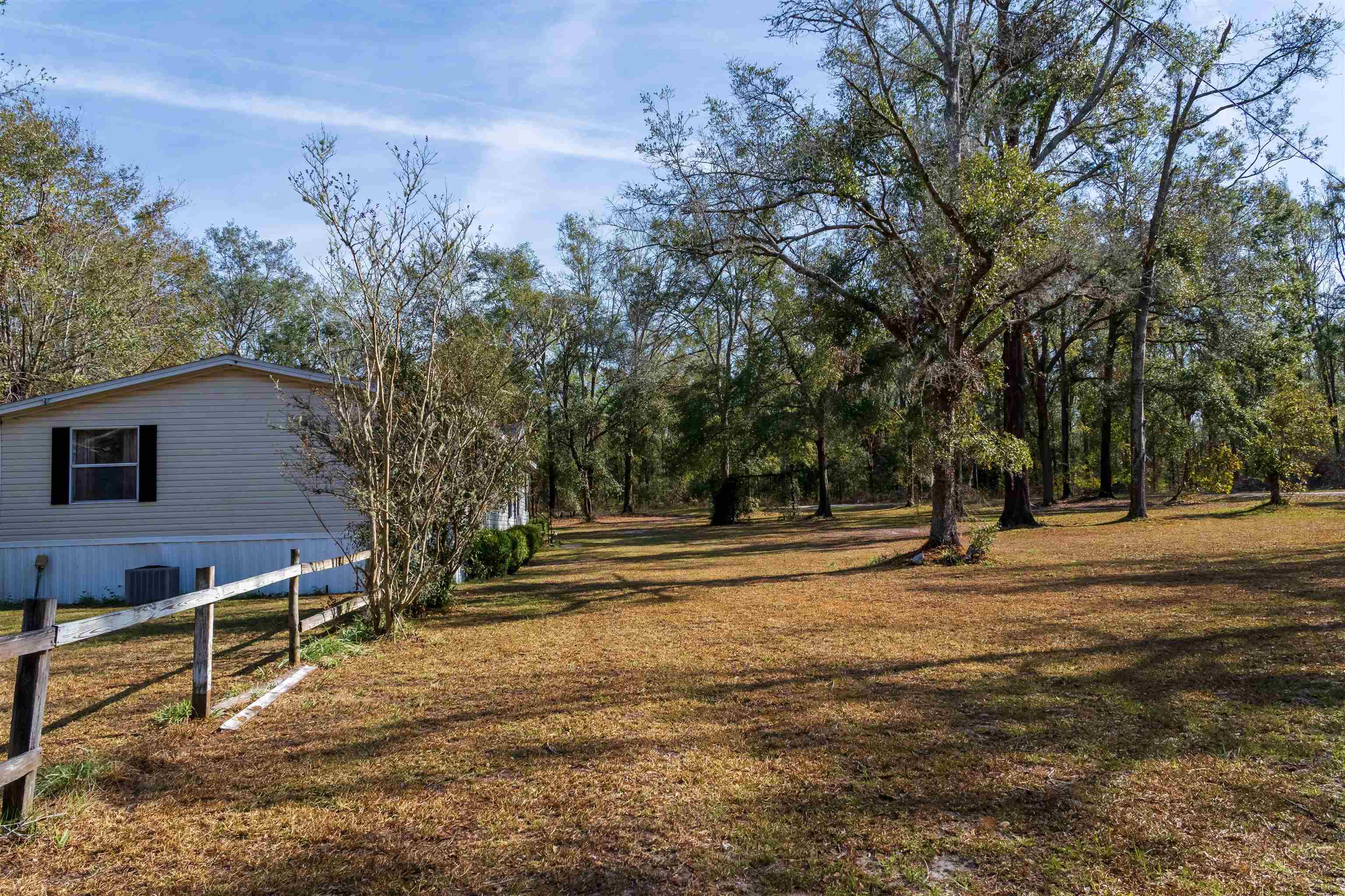 225 NE Champion Loop, Lee, Florida image 3