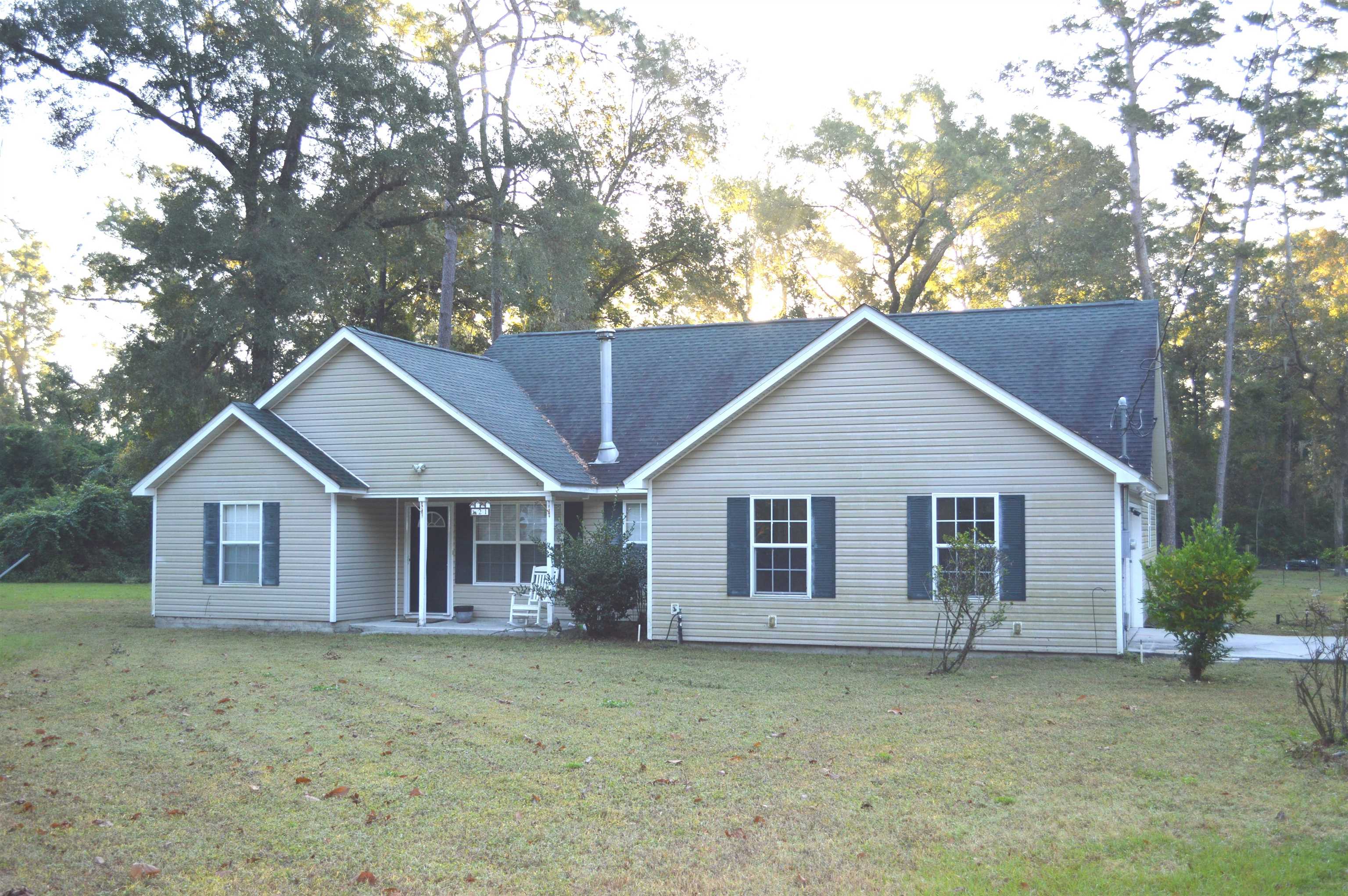 21 Marsue Drive, Crawfordville, Florida image 1