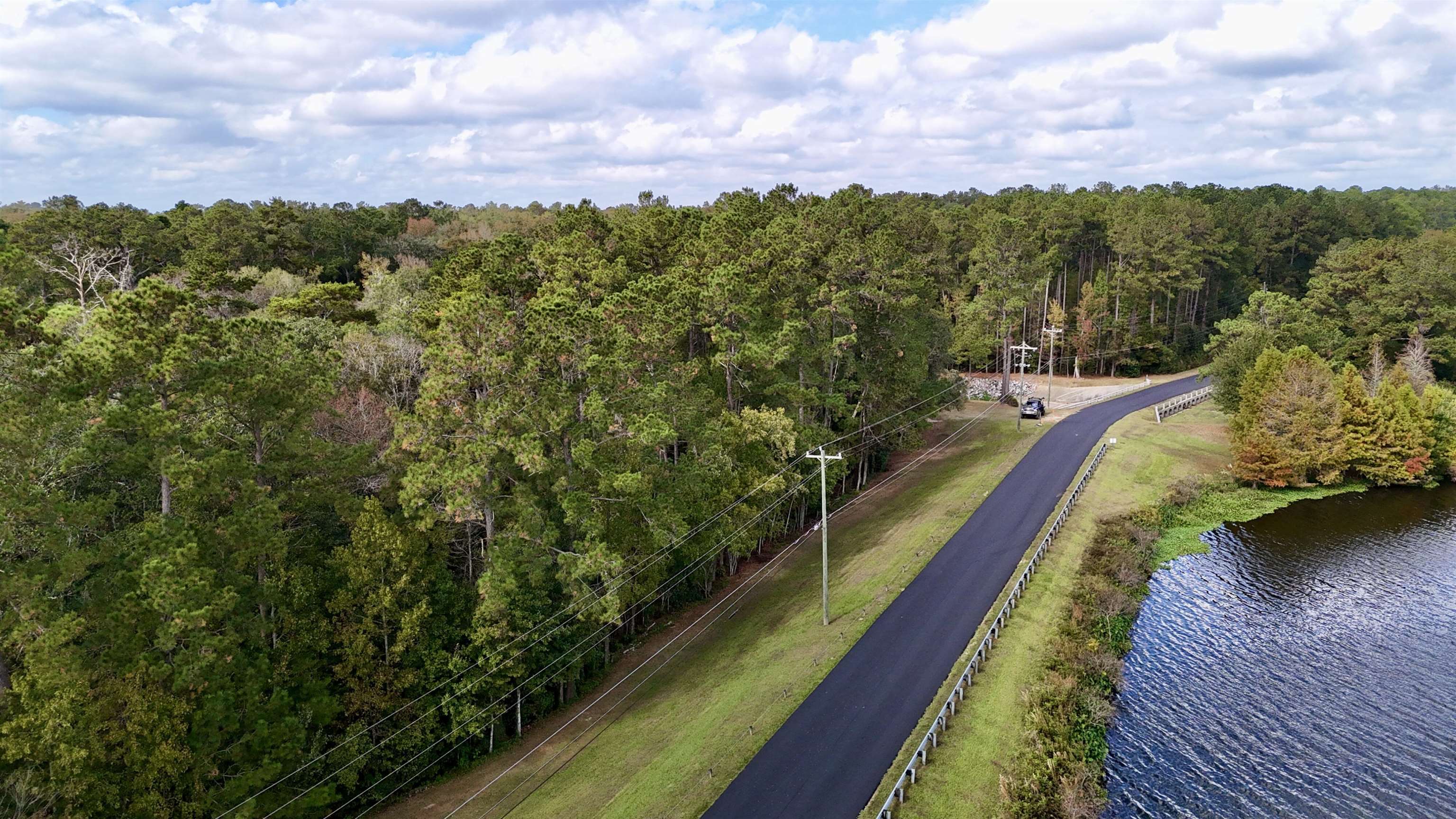 Honeysuckle Drive, Havana, Florida image 18