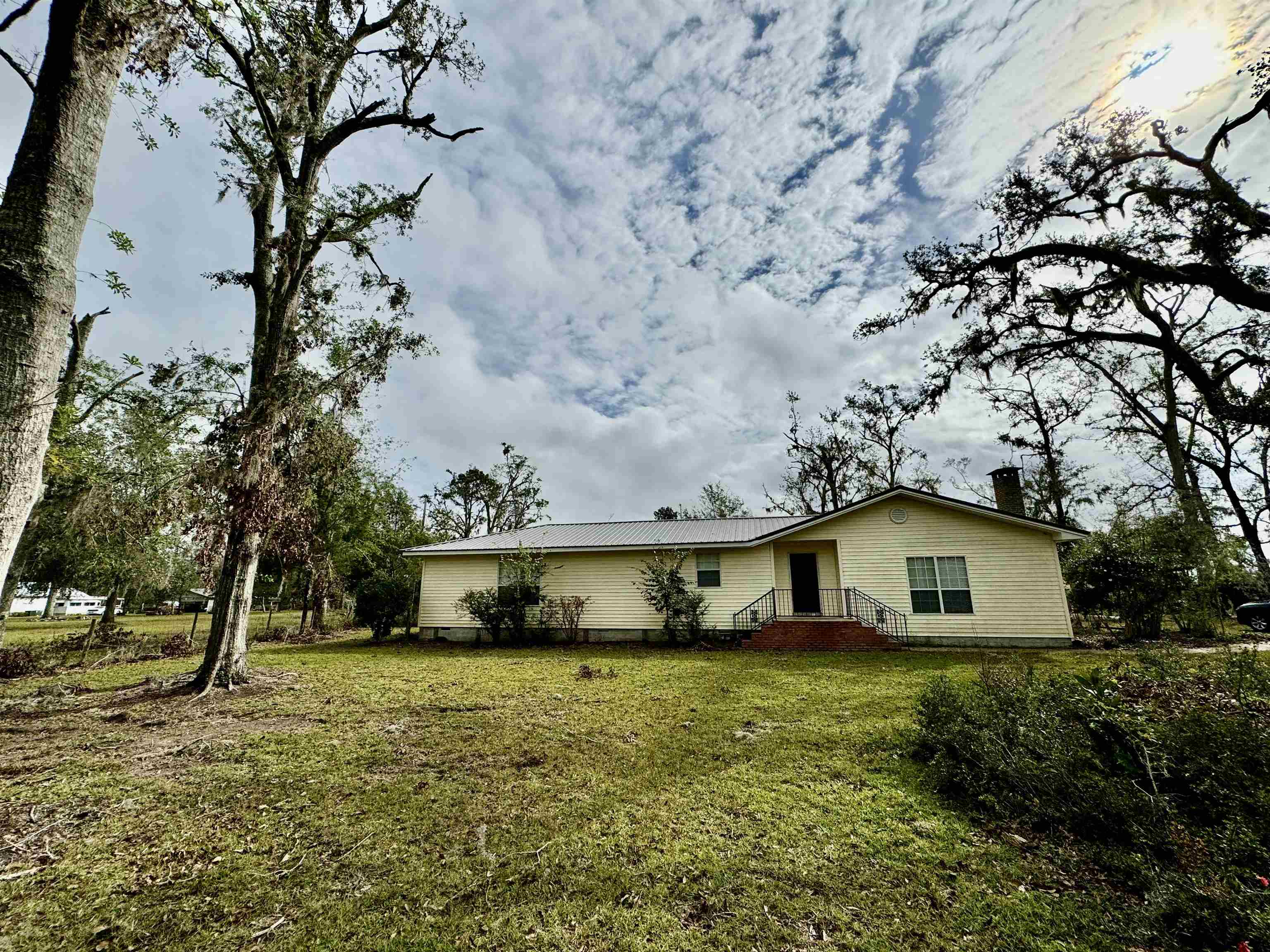 1086 NE Cattail Drive, Madison, Florida image 1