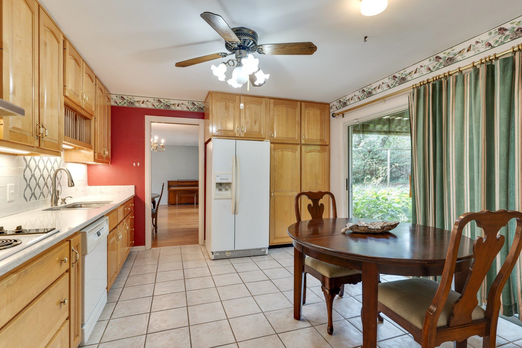 914 Maplewood, Tallahassee, Florida image 3