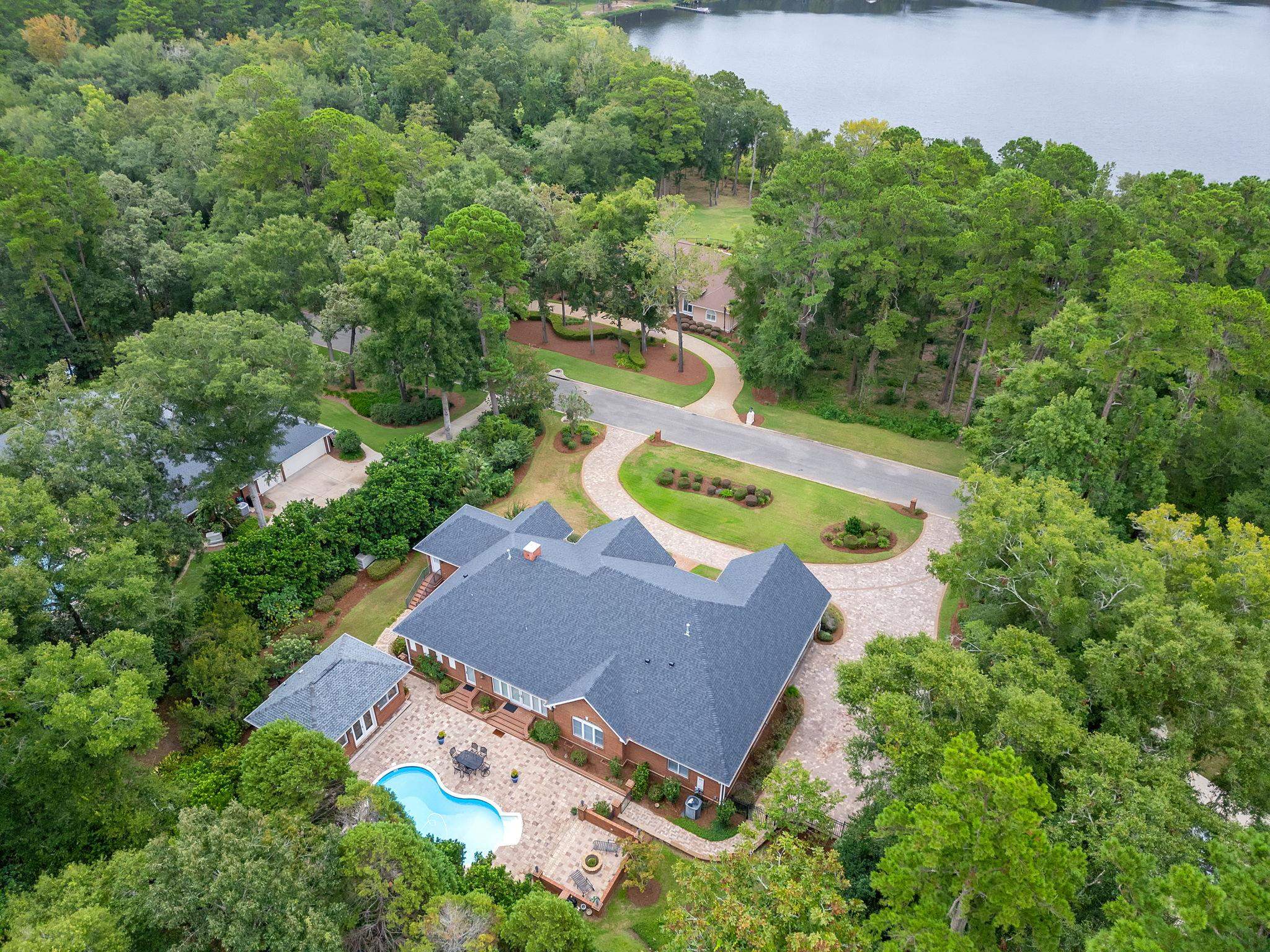 5390 Pembridge Place, Tallahassee, Florida image 2