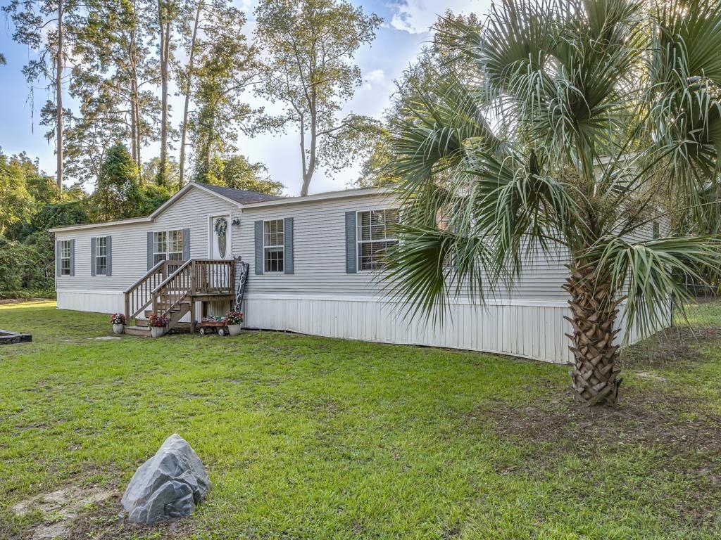 4 Dakota Drive, Crawfordville, Florida image 2