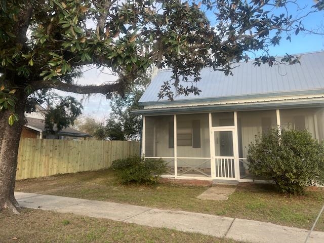 523 SW Horry Avenue, Madison, Florida image 1