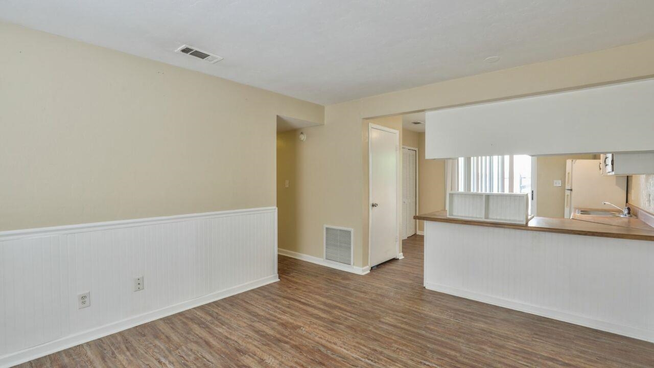 1025 & 1031 Crossing Brook Way #B, Tallahassee, Florida image 3